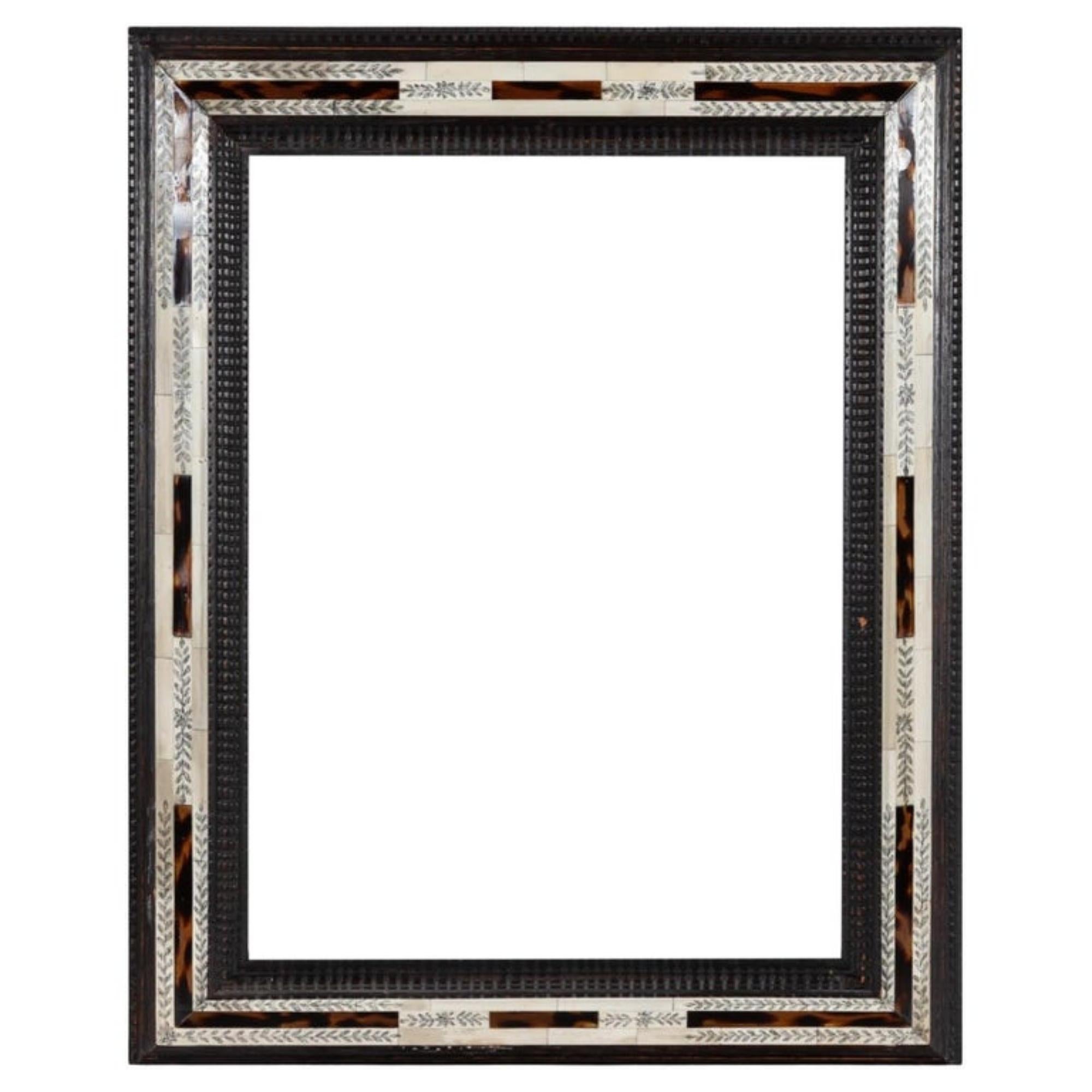 Cornice italiana ebanizzata, tartaruga e osso inciso, XIX secolo in vendita 6