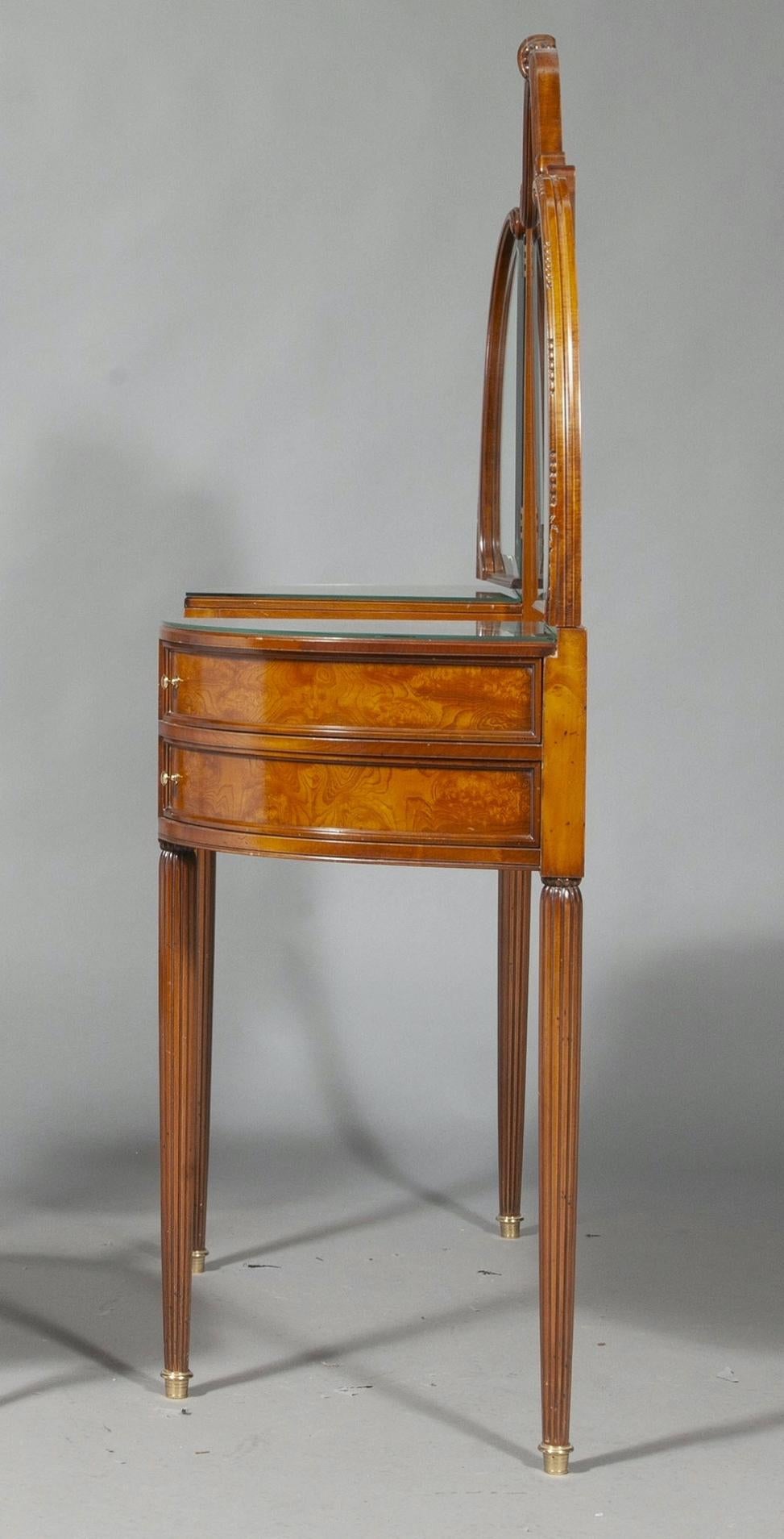 Italian Edwardian Style Walnut Vanity Dressing Table With Chair For Sale 3