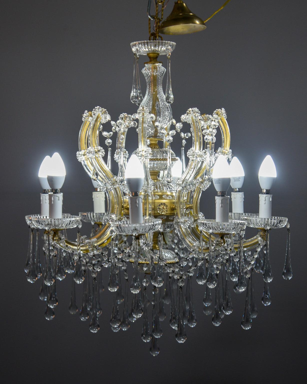Italian Eight Light Crystal Chandelier In Good Condition For Sale In Troy, MI