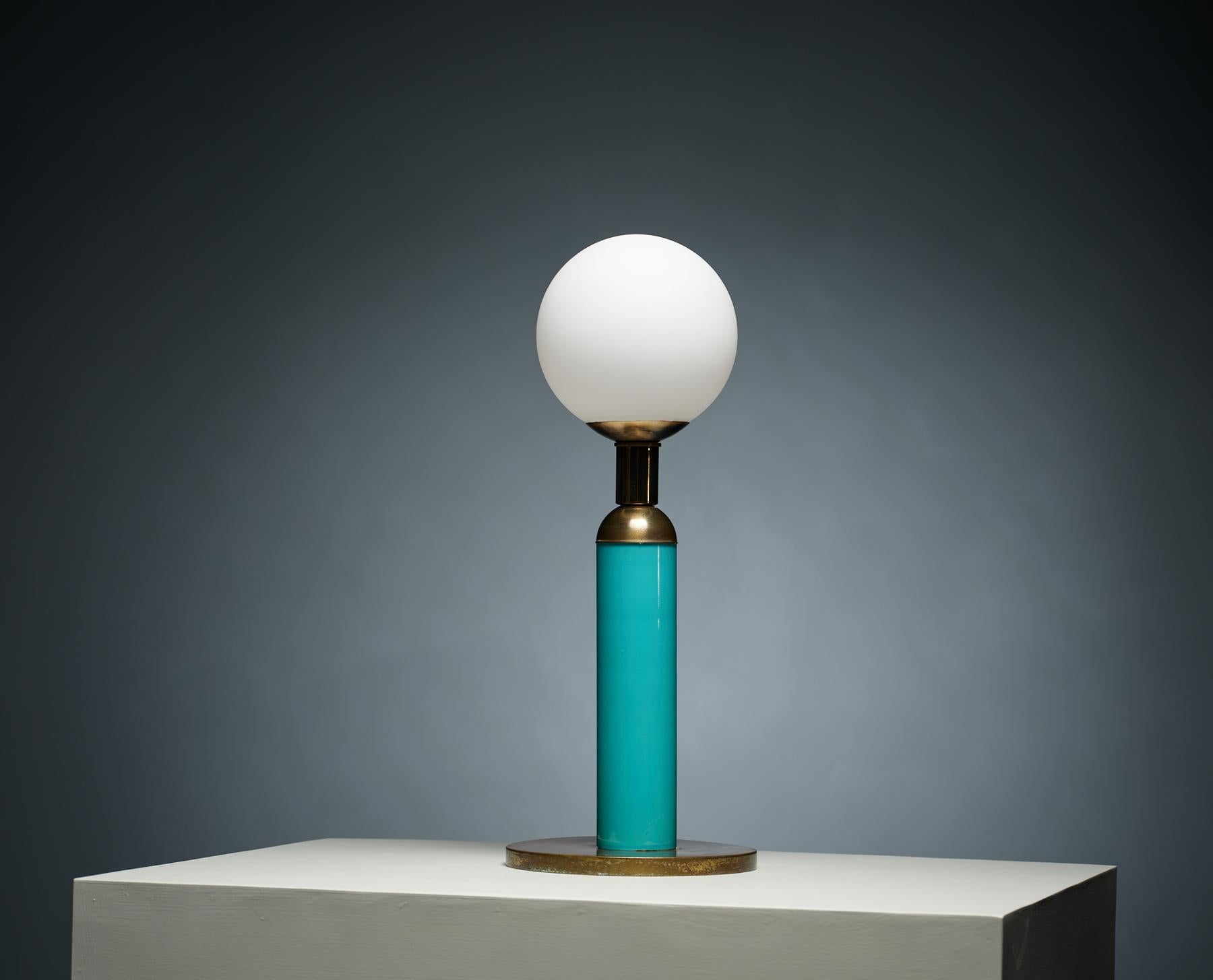 Mid-20th Century Italian Elegance: 1960s Vintage Brass Table Lamp with Opaline Glass Shade