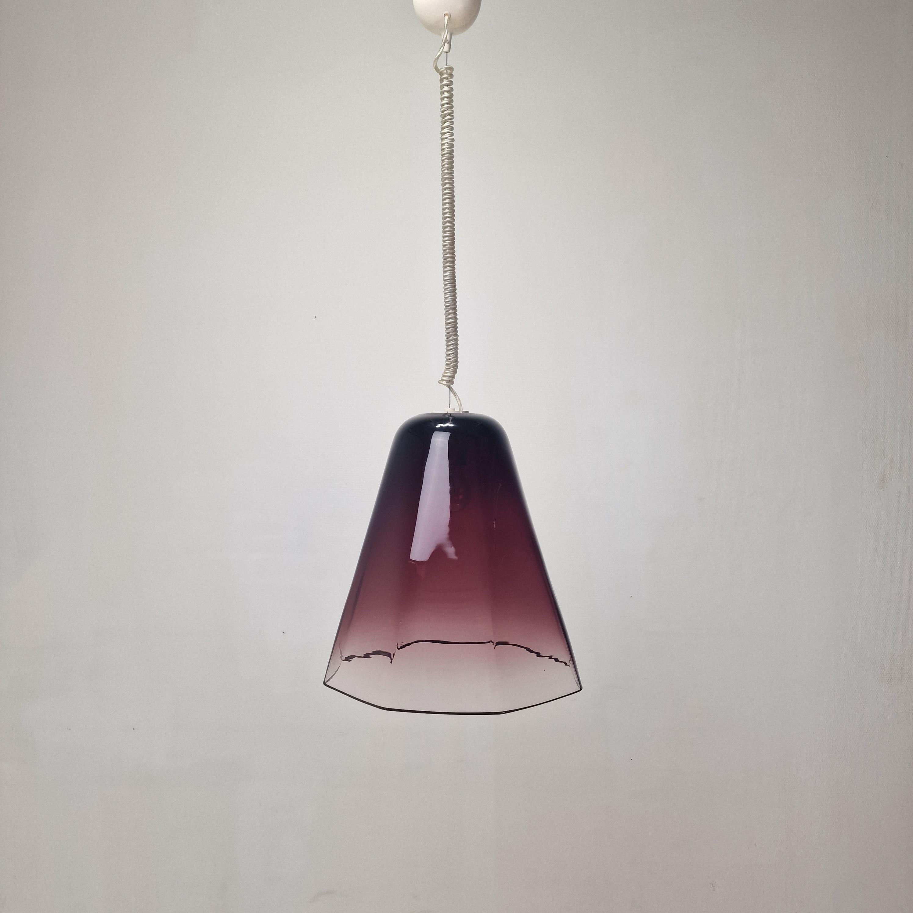 Italian Elegance - Lampada a sospensione Leucos con vetro di Murano viola trasparente in vendita 7