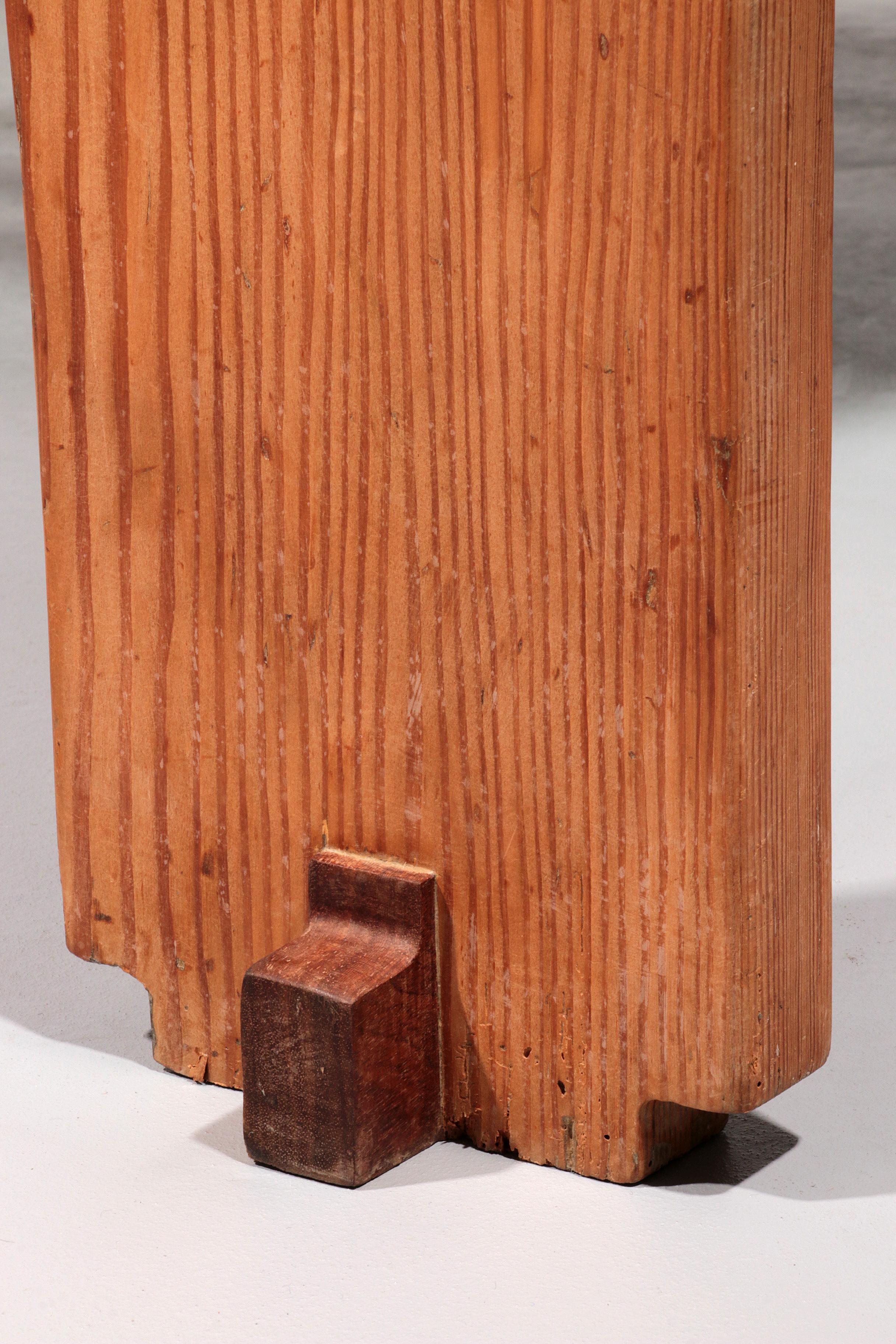 Elegance italienne : The Mid-Century Pine Dining Table 1960 en vente 1