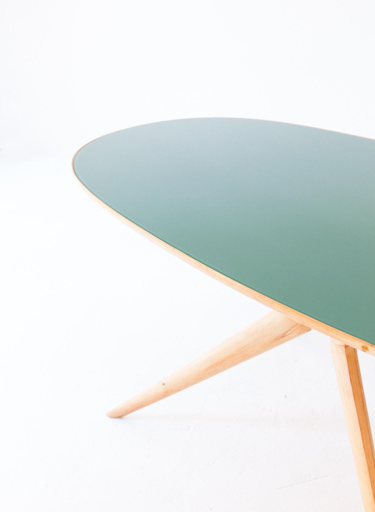 Italian Elliptical Light wood and Light Green Glass Table, 1950s In Excellent Condition In Rome, IT