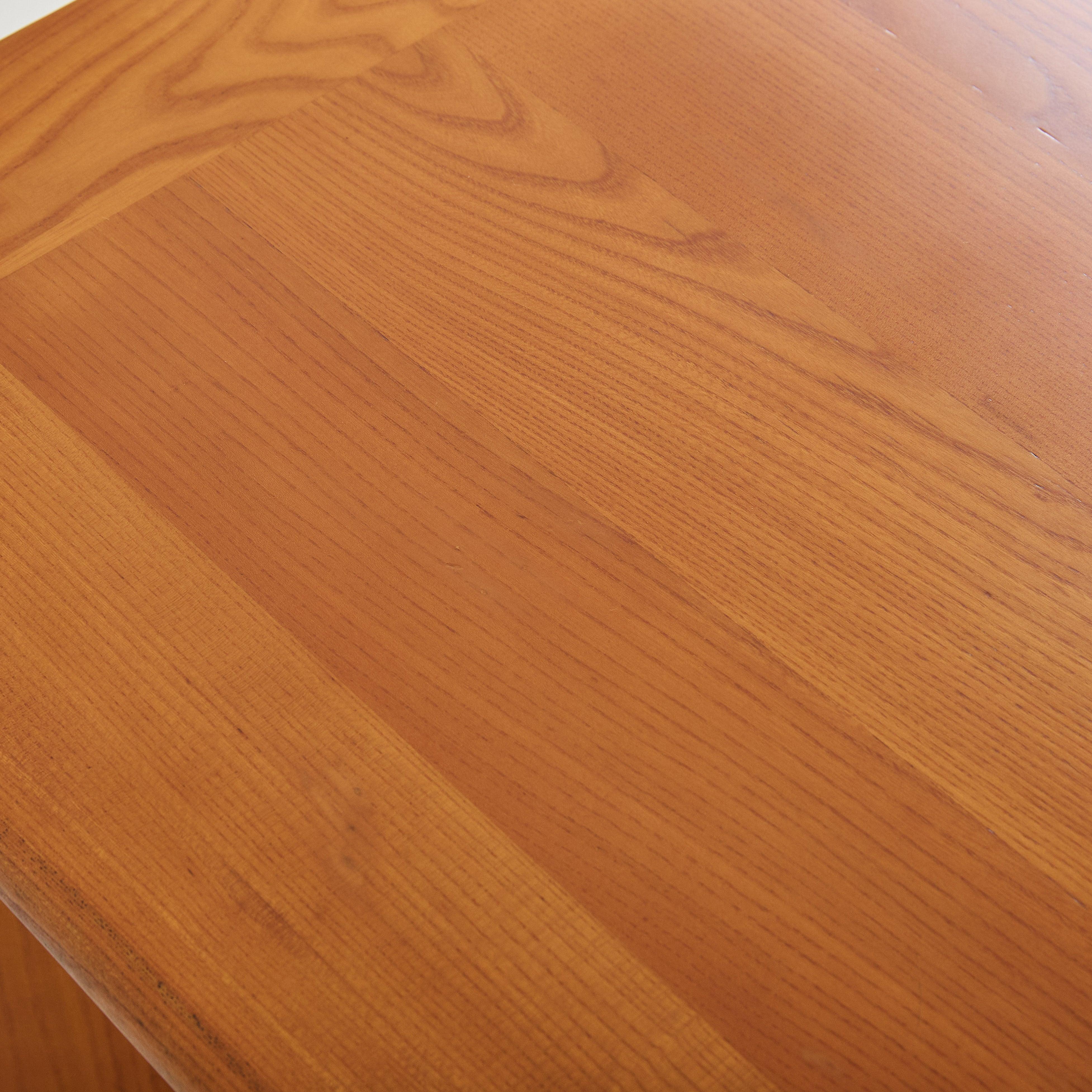 Table à manger italienne en orme par Romanutti, 1970 en vente 4
