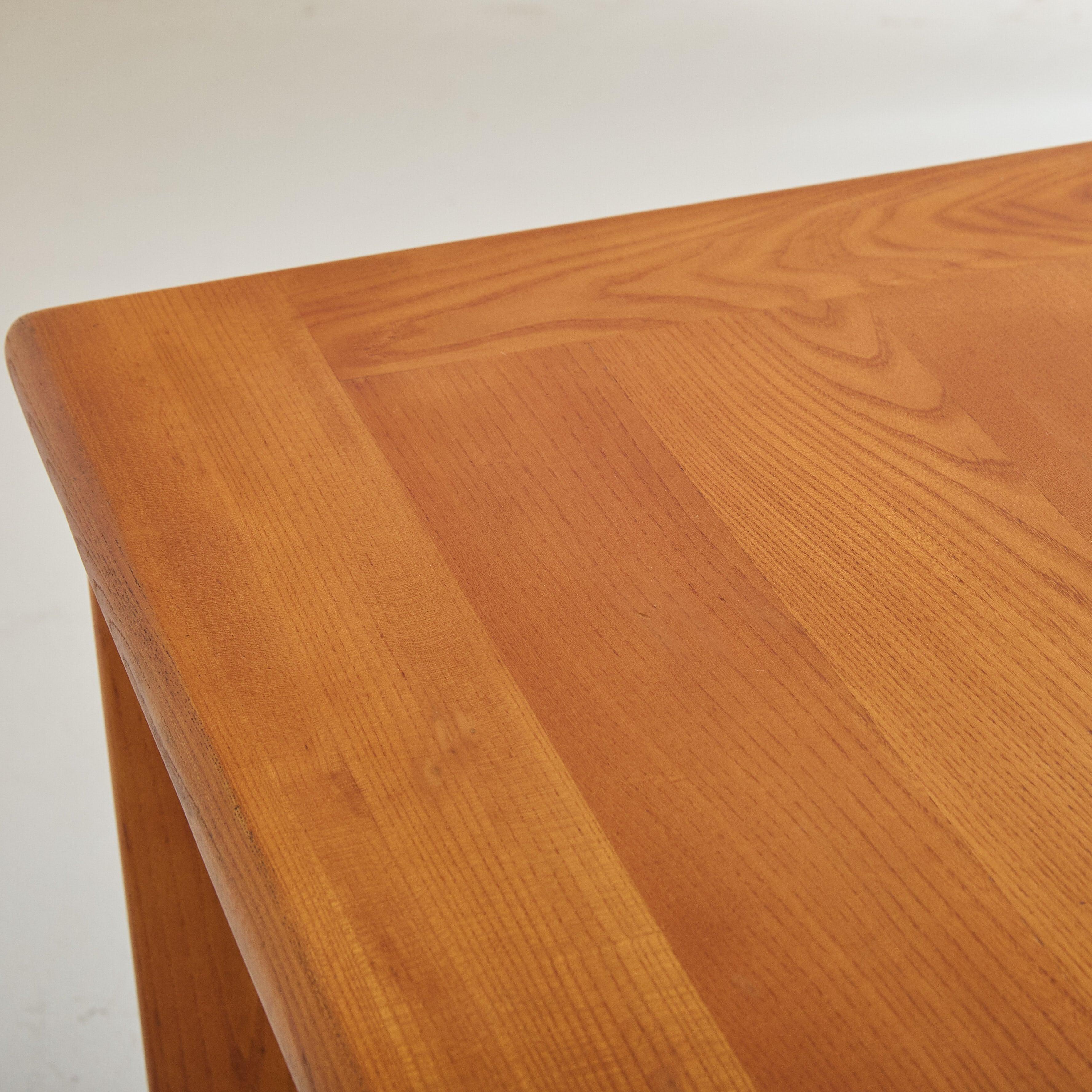 Table à manger italienne en orme par Romanutti, 1970 en vente 5