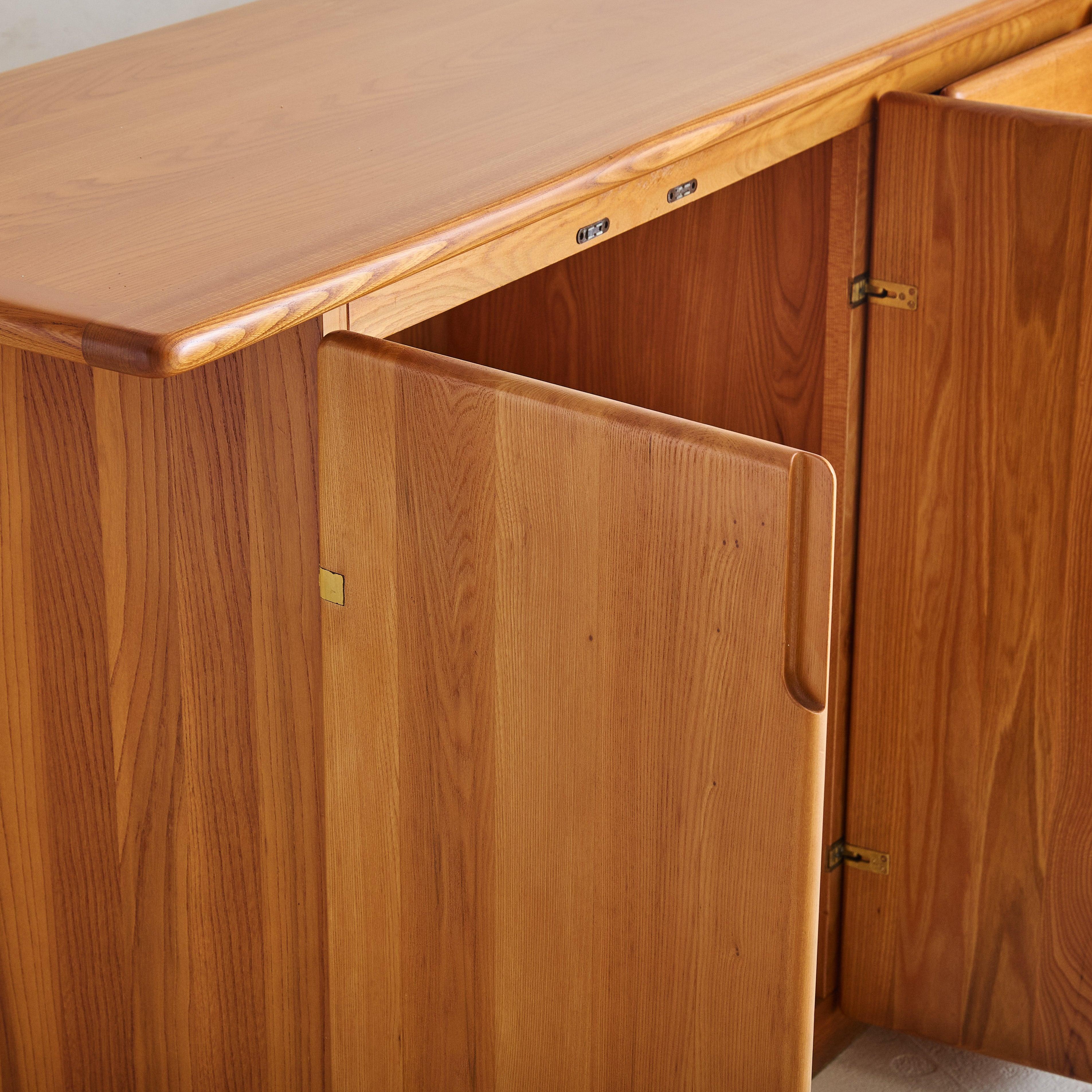 Italienisches Sideboard aus Ulme von Romanutti, 1970er-Jahre 2
