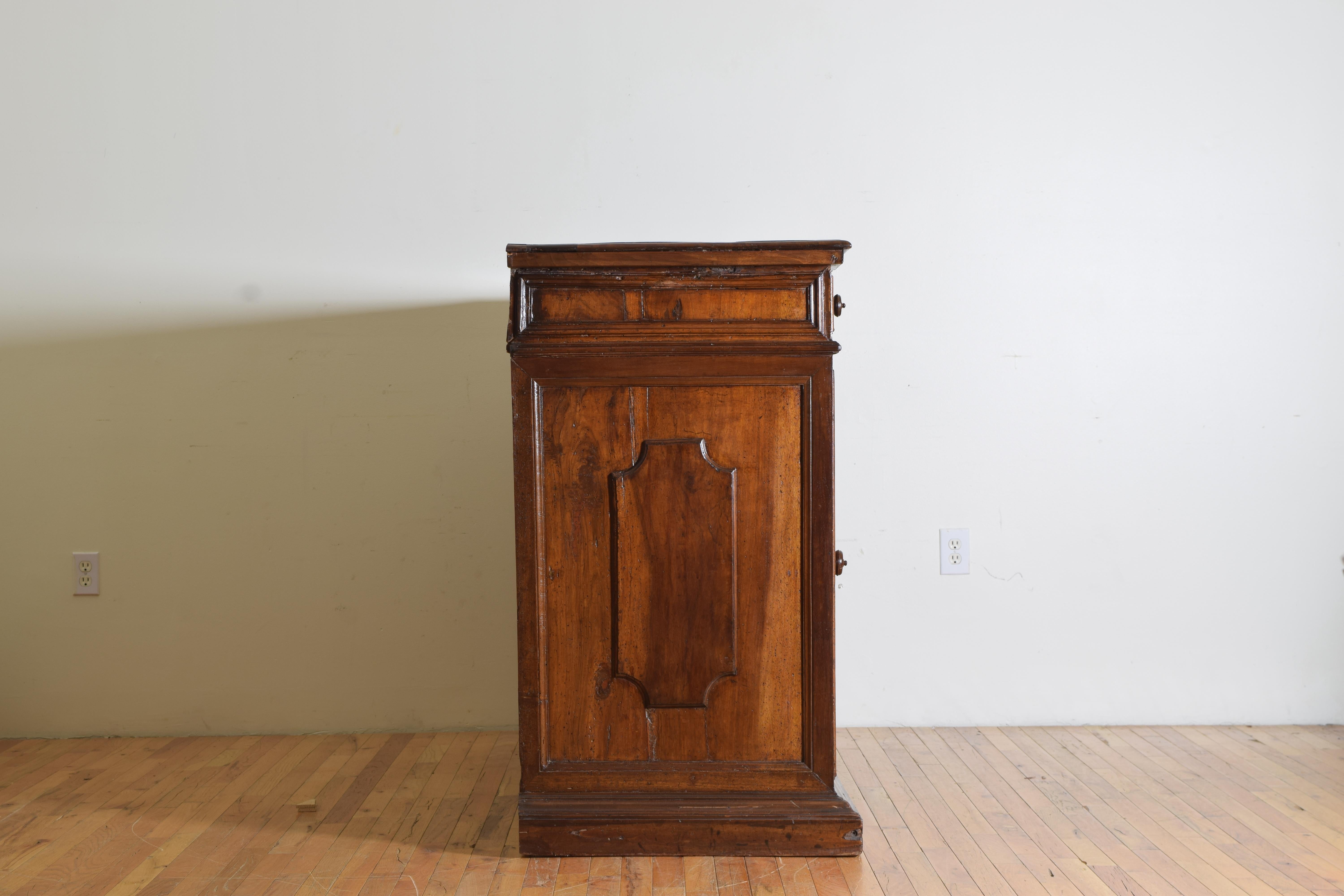 Italian, Emiliana, Baroque Period Walnut 2-Drawer 2-Door Credenza, 2nd 17th C 1