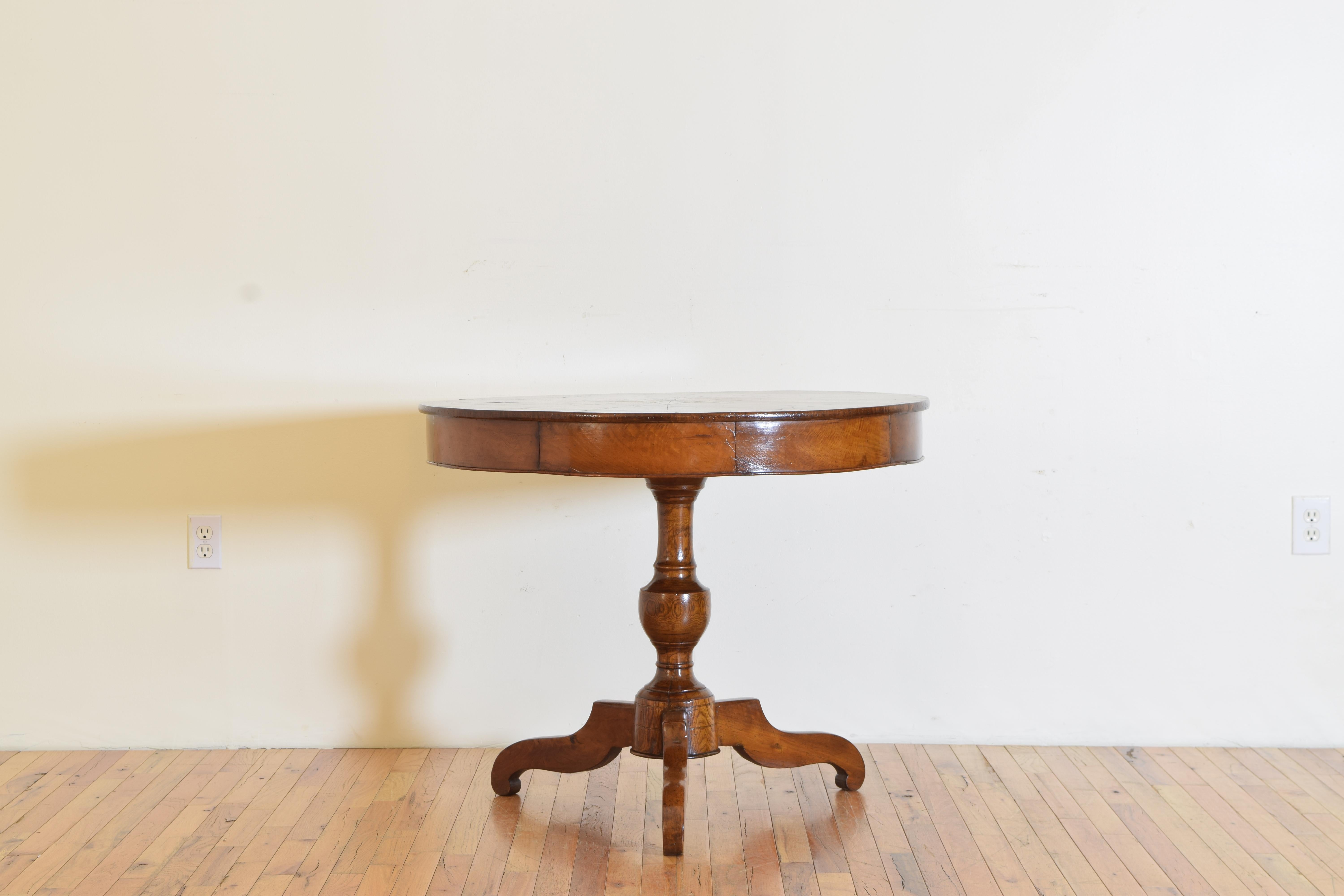 Italian, Emiliana, Late Neoclassic Walnut & Elm Inlaid Center Table, ca. 1835 In Good Condition In Atlanta, GA