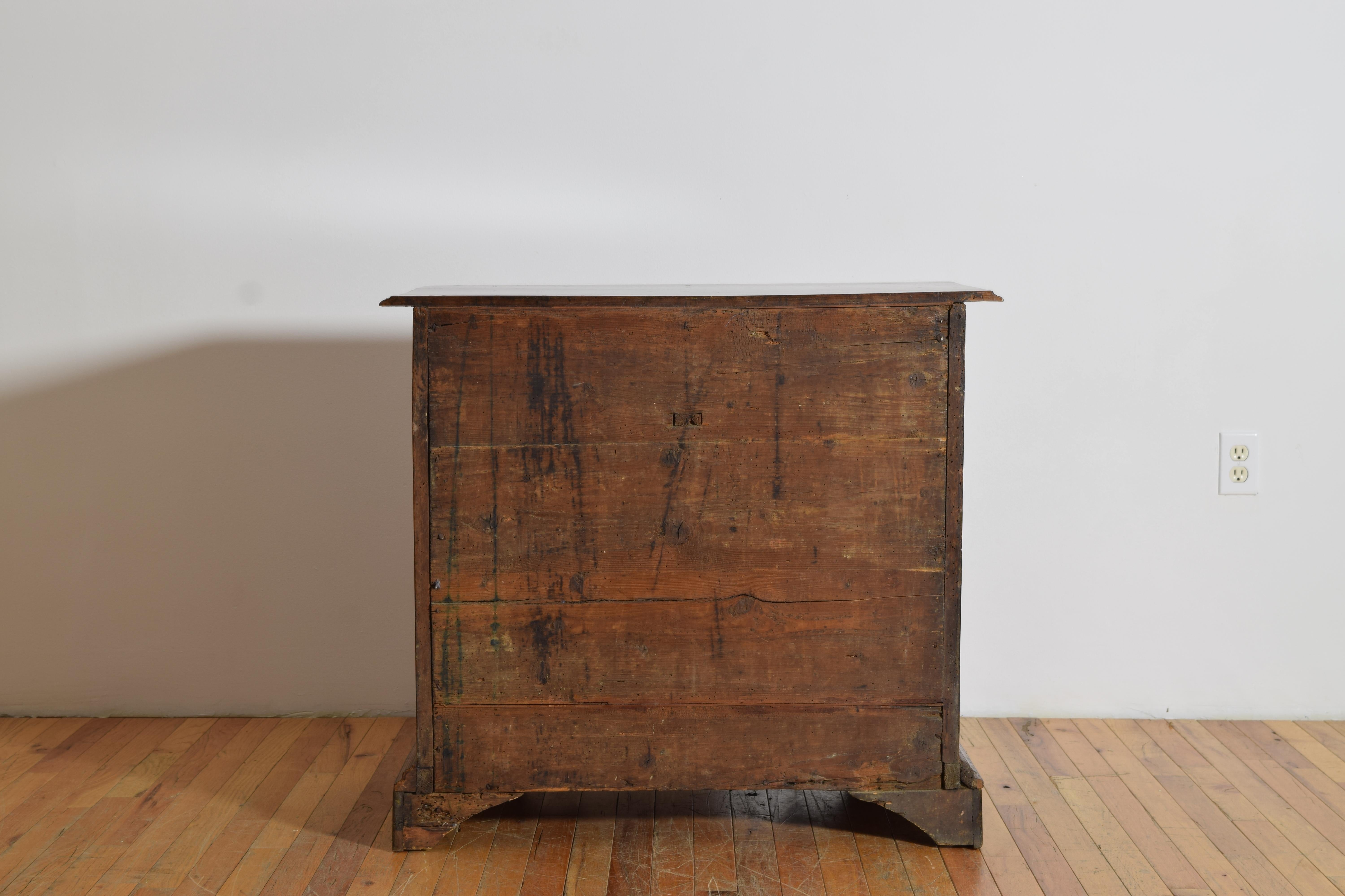 Italian, Emiliana, Louis XIV Period Carved Walnut 5-Drawer Commode, early 18thc For Sale 6