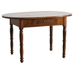 Italiana, Emiliana, Período LXIV Mesa de centro/comedor ovalada de nogal de 1 cajón, ca.1725