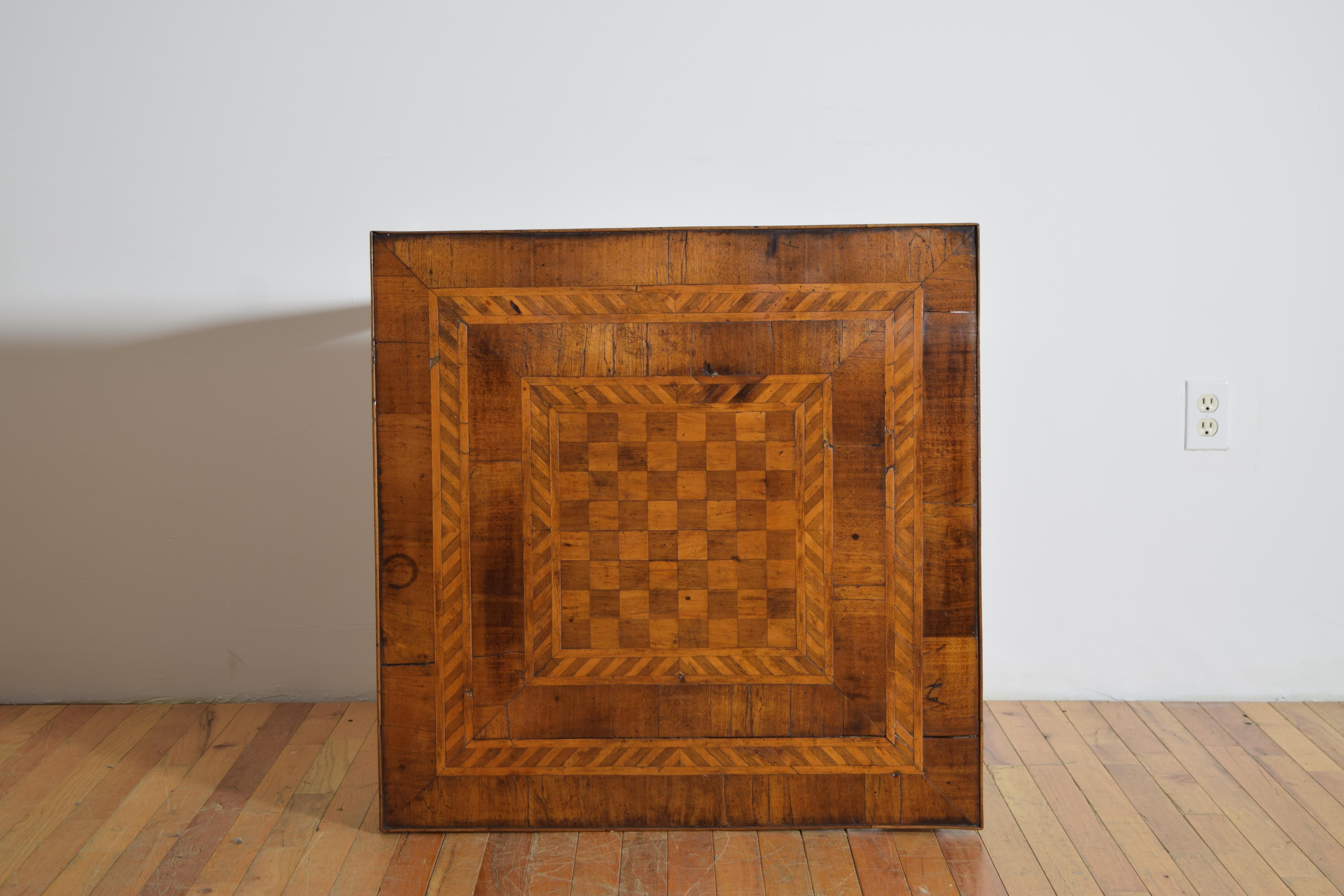 Italiana, Emiliana, Mesa de juegos de 1 cajón en nogal y marquetería, S. IIIq XVIII en venta 1