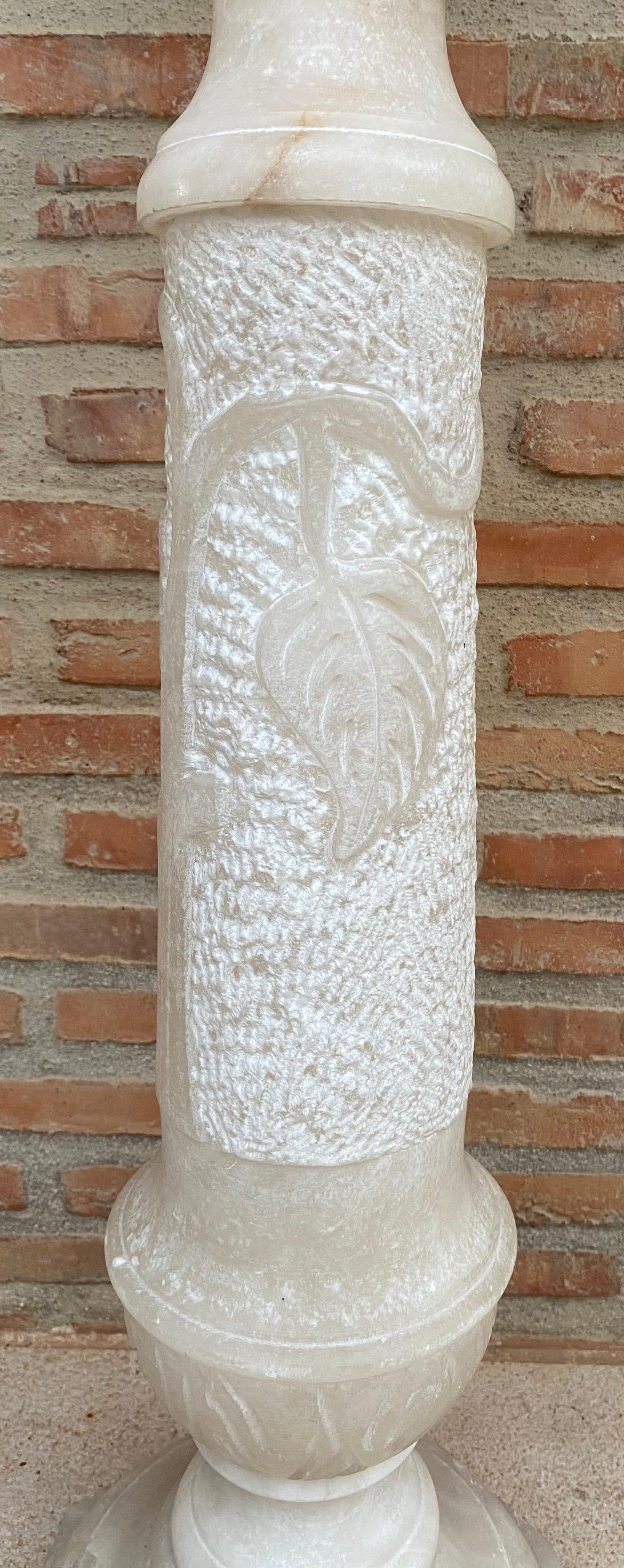 Italian Empire Carved Carrara Marble Pedestal Tables, 1890s, Set of 2 For Sale 3