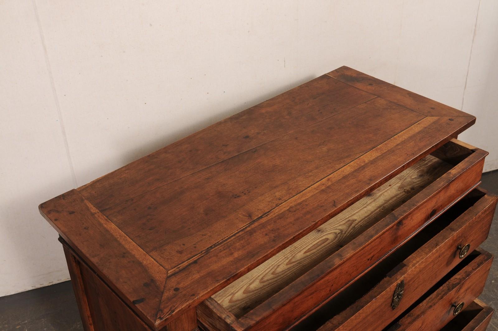 Cassettone Impero italiano a 4 cassetti, XIX secolo. In condizioni buone in vendita a Atlanta, GA