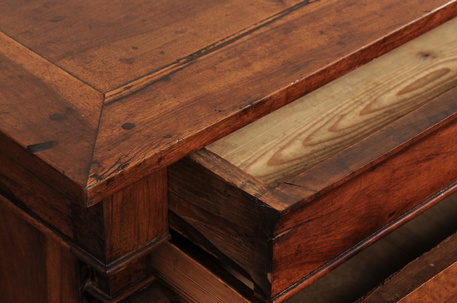 Legno Cassettone Impero italiano a 4 cassetti, XIX secolo. in vendita