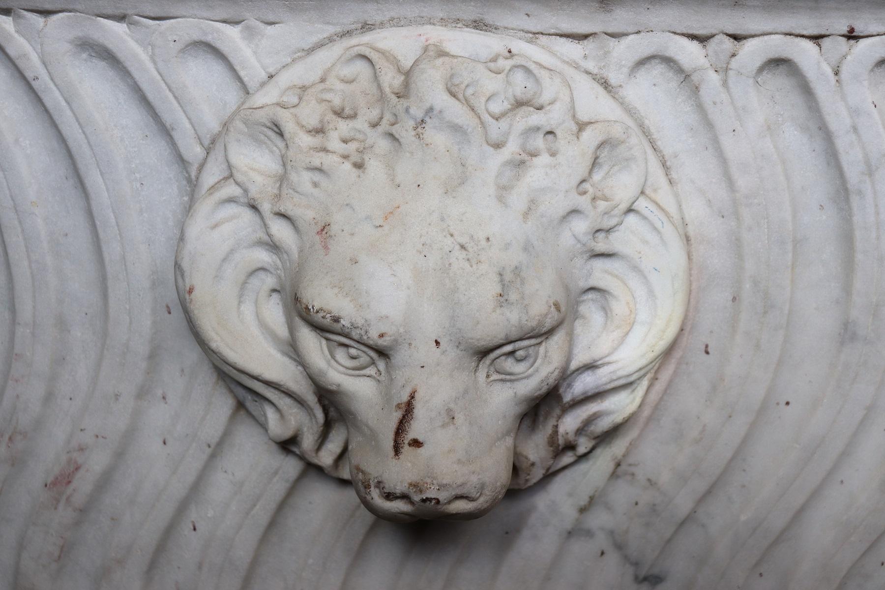 Italian Empire Hand Carved White Carrara Marble Bathtub with Lion Heads 2