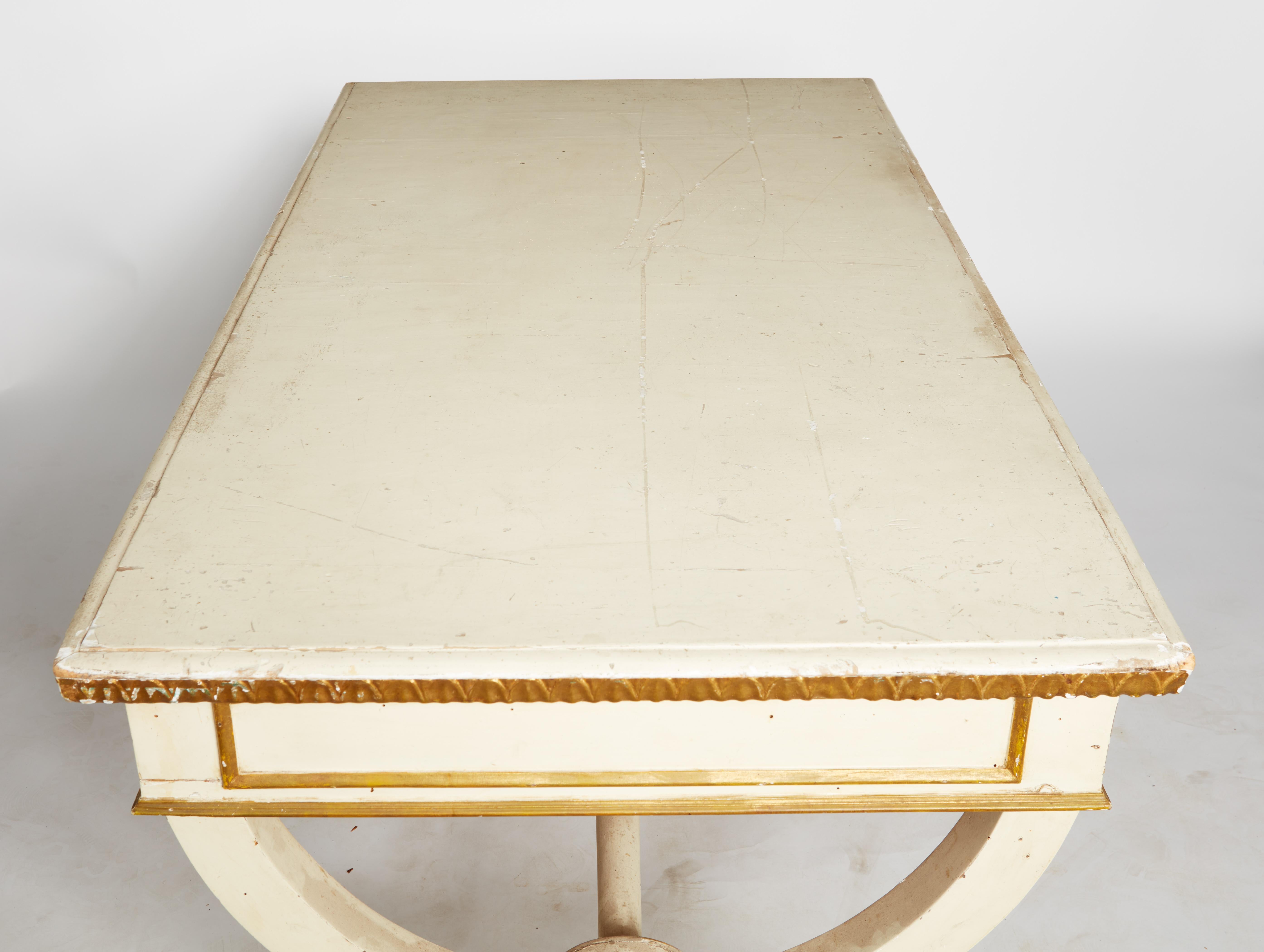 Italienisches Empire Gemalt und Paket vergoldet Bureau Plat im Angebot 1