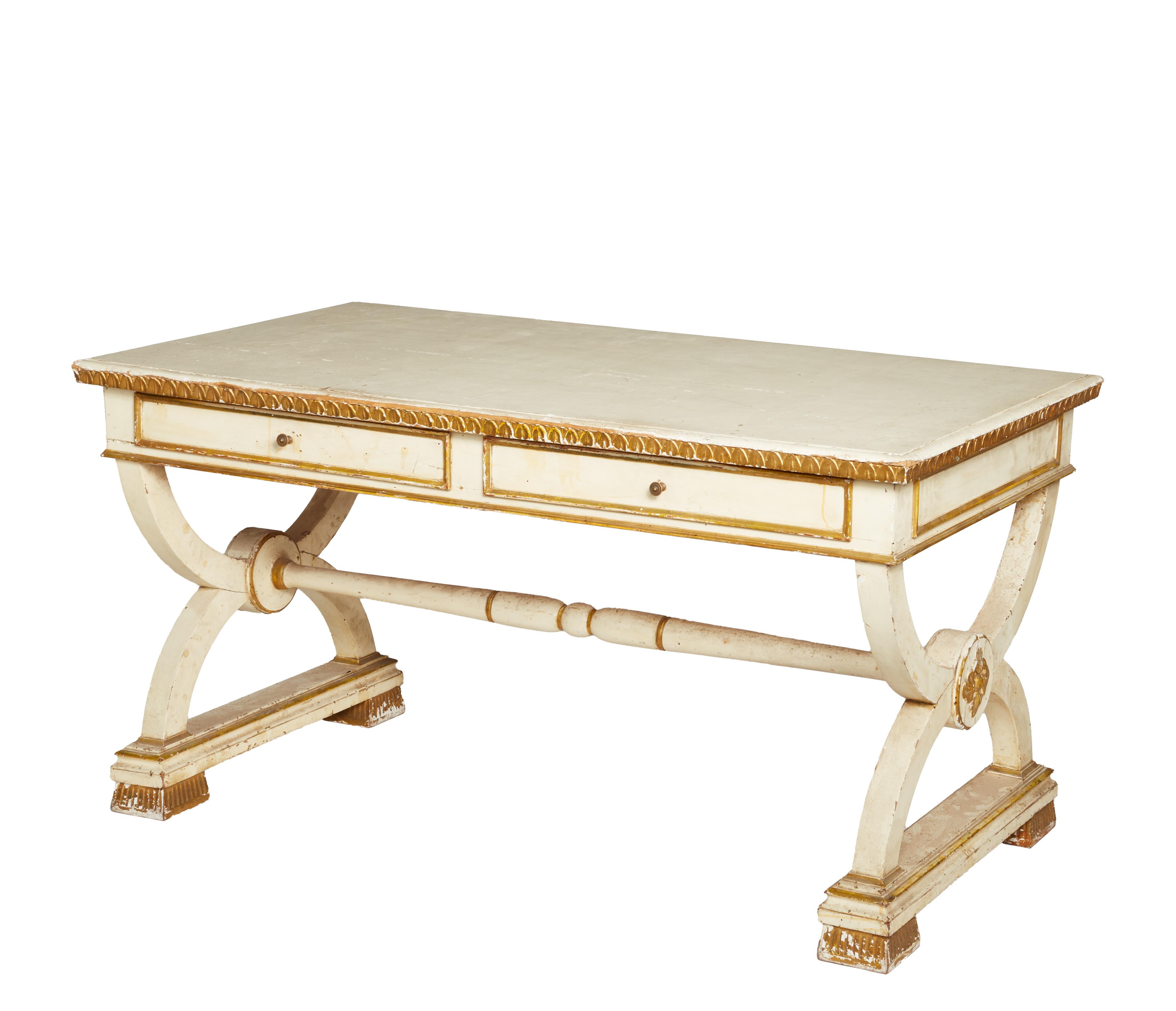 Italienisches Empire Gemalt und Paket vergoldet Bureau Plat im Angebot 4