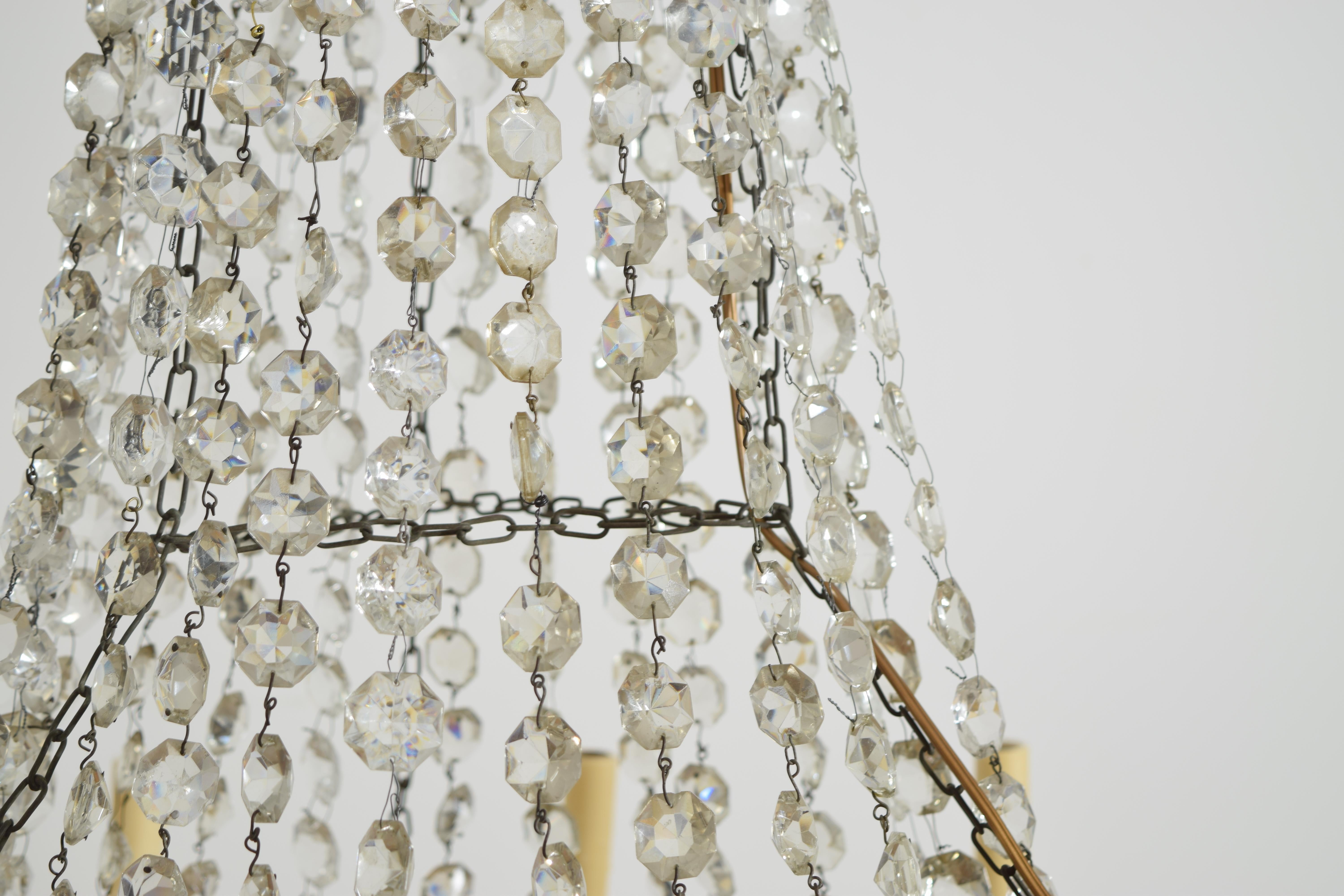 Métal Lustre à 12 lumières en métal coulé doré et verre de la période Empire italien, vers 1810 en vente