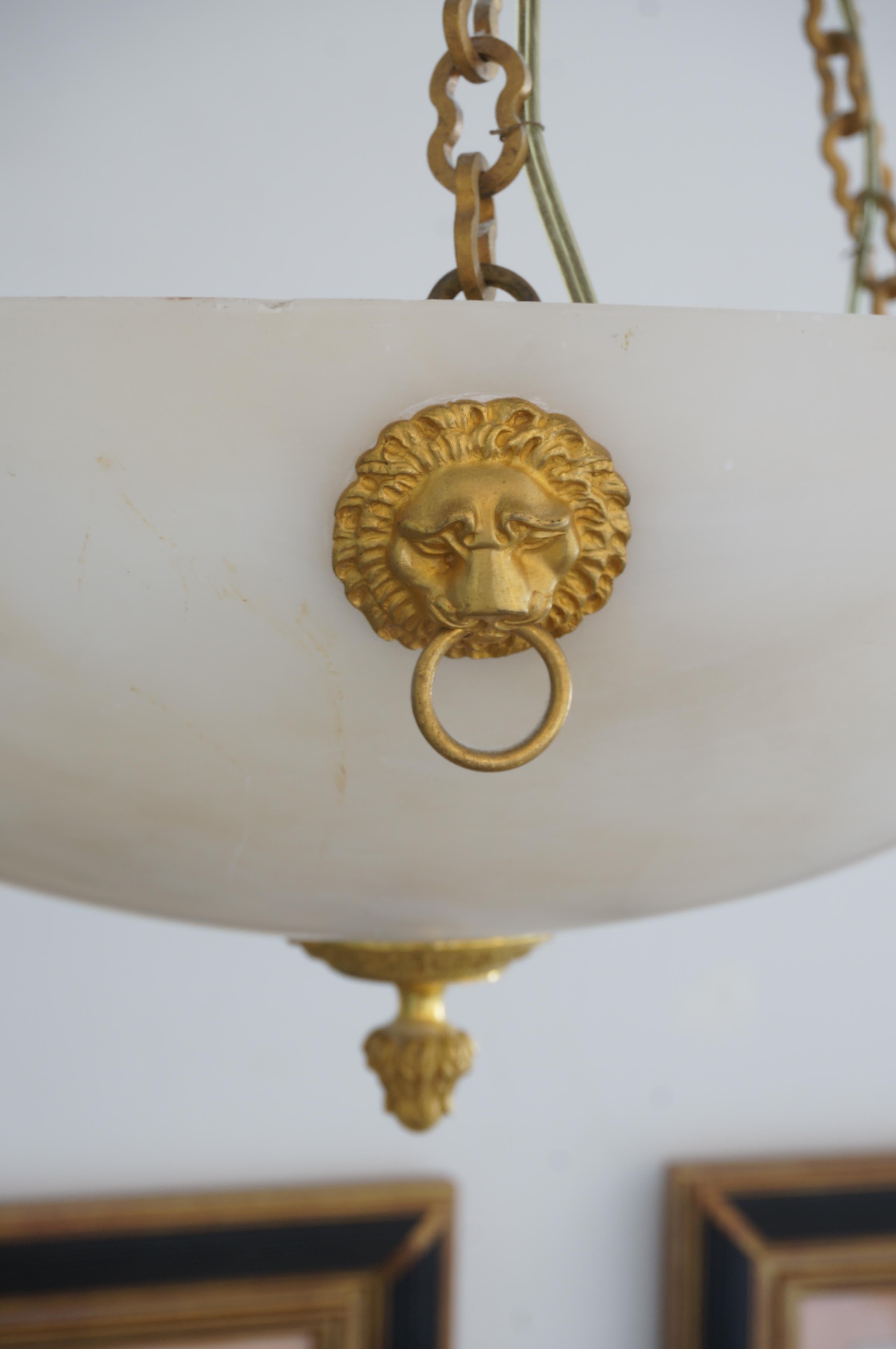 Alabaster-Kronleuchter im italienischen Empire-Stil (Bronze)