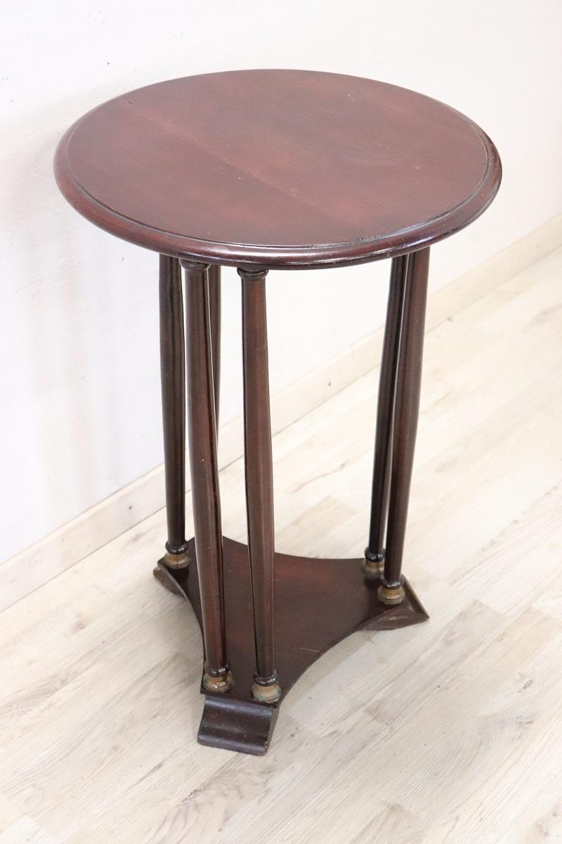 Italian Empire Style Beech Wood Round Pedestal Table  For Sale 1