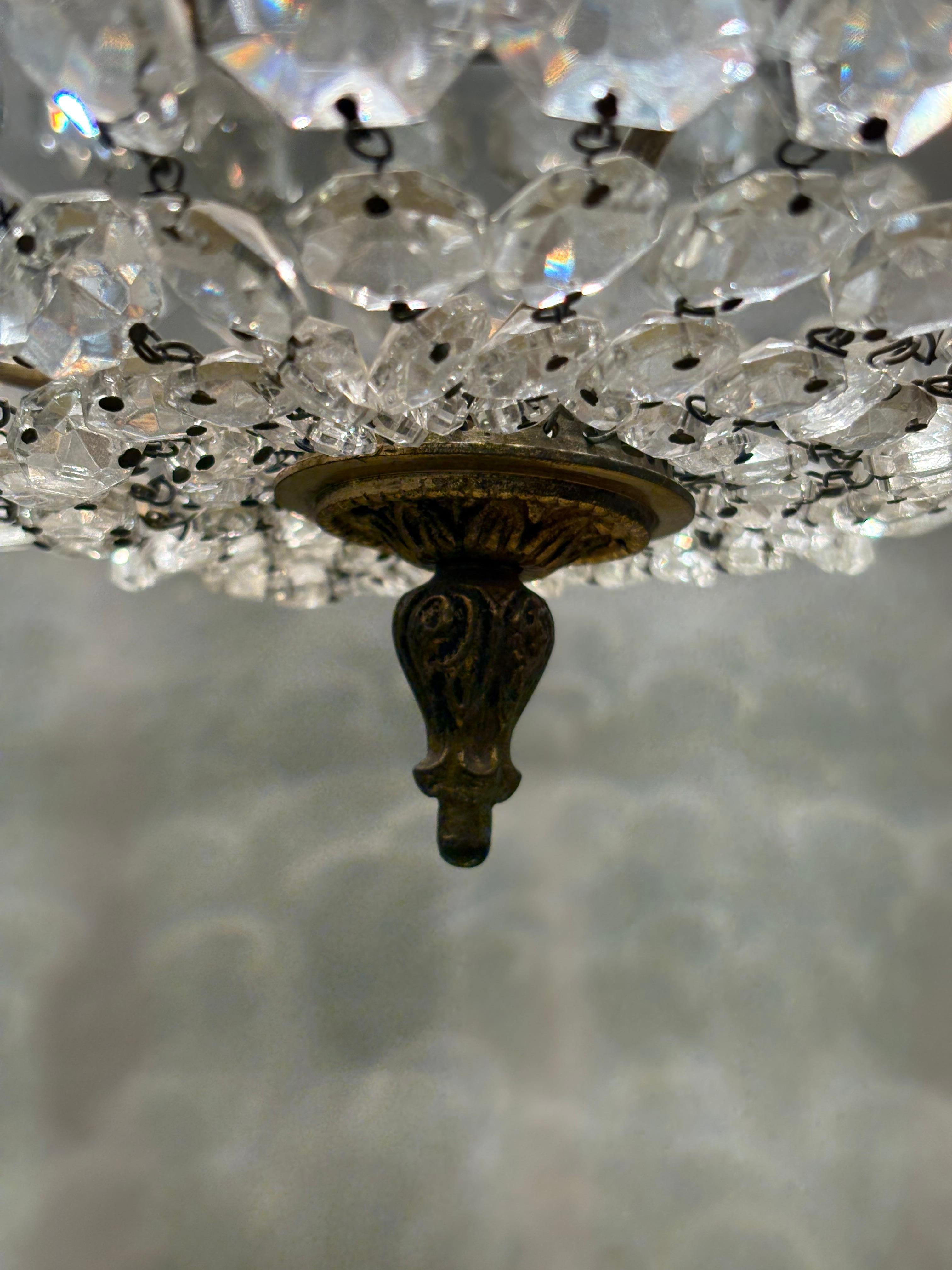 Lustre italien de style Empire en laiton doré et cristal de Bohème en vente 2