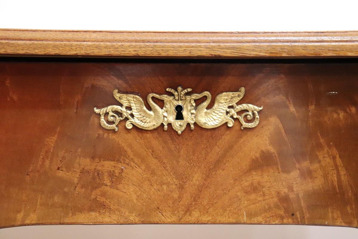 Italian Empire Style Elegant Writing Desk Bon état - En vente à Casale Monferrato, IT