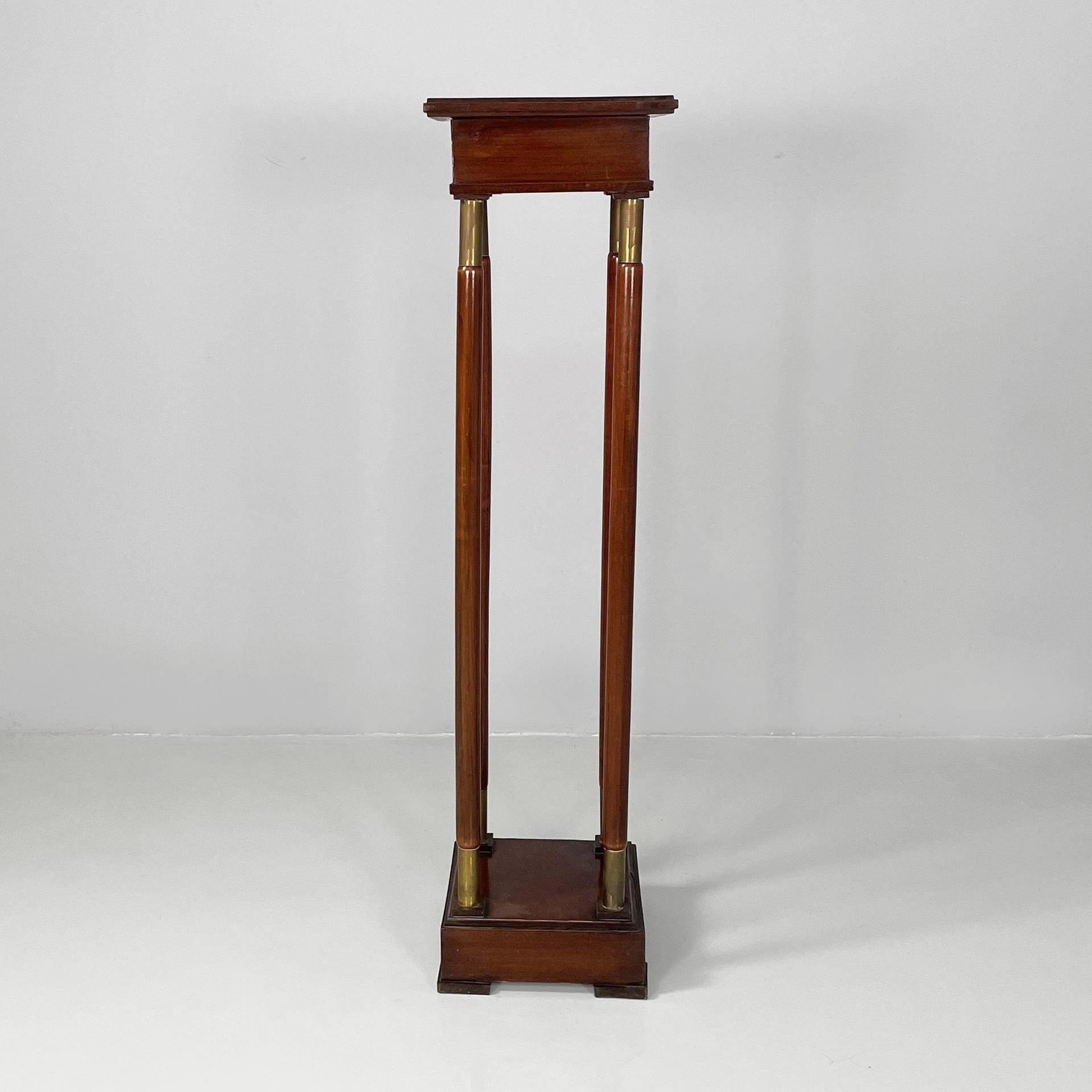Stile impero Italian Empire style pedestal in wood and brass, mid 1800s in vendita