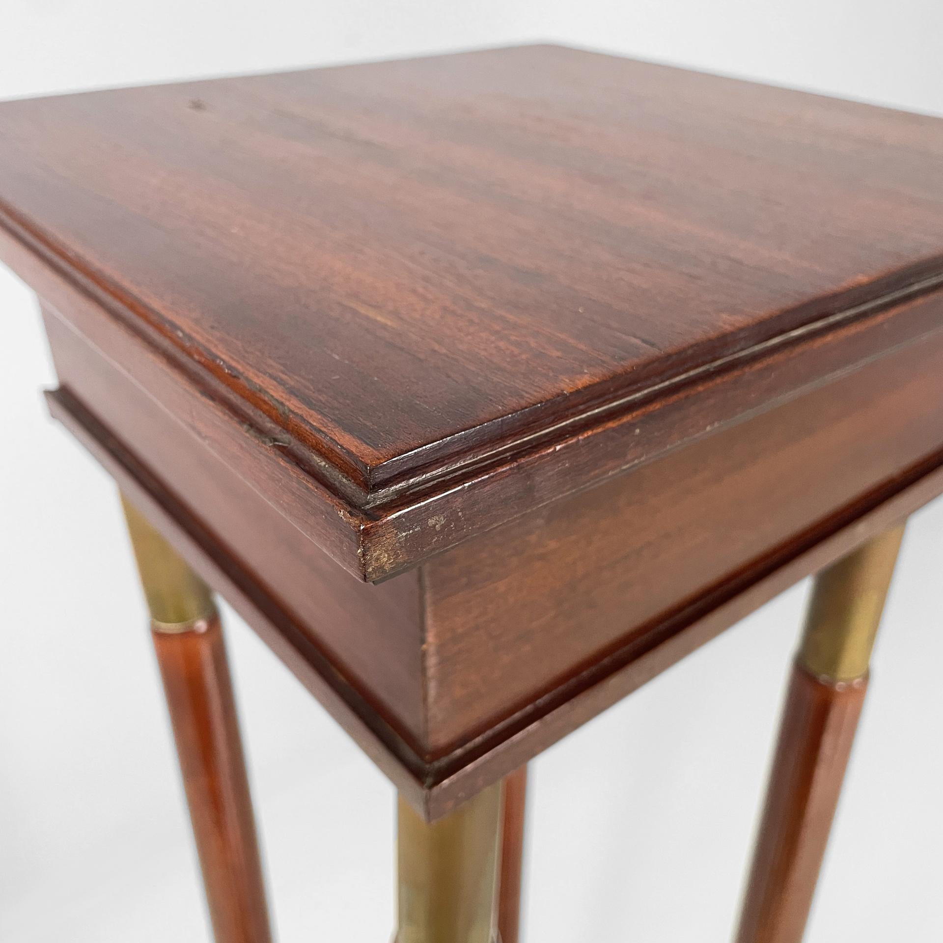 19th Century Italian Empire style pedestal in wood and brass, mid 1800s in vendita