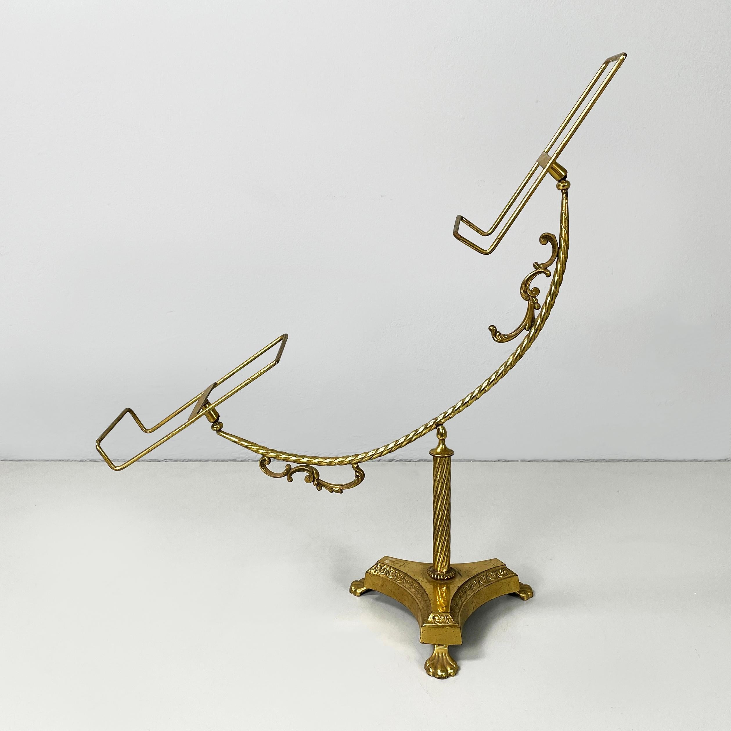 Pie de mesa italiano de estilo imperio finamente elaborado  latón y bronce principios de 1900 Imperio en venta