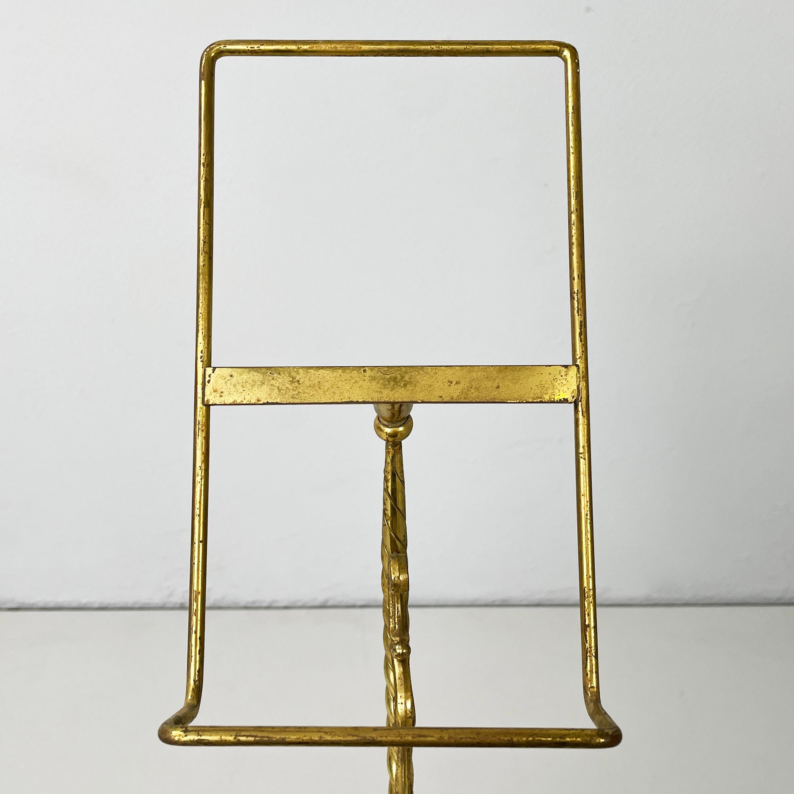 Pie de mesa italiano de estilo imperio finamente elaborado  latón y bronce principios de 1900 Latón en venta