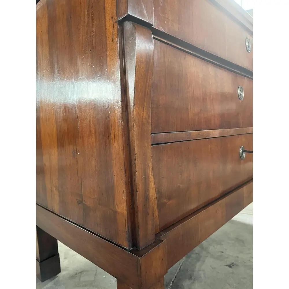 Italienische Empire-Kommode aus Nussbaumholz / Kommode mit Schubladenschrank, 19. Jahrhundert im Angebot 3