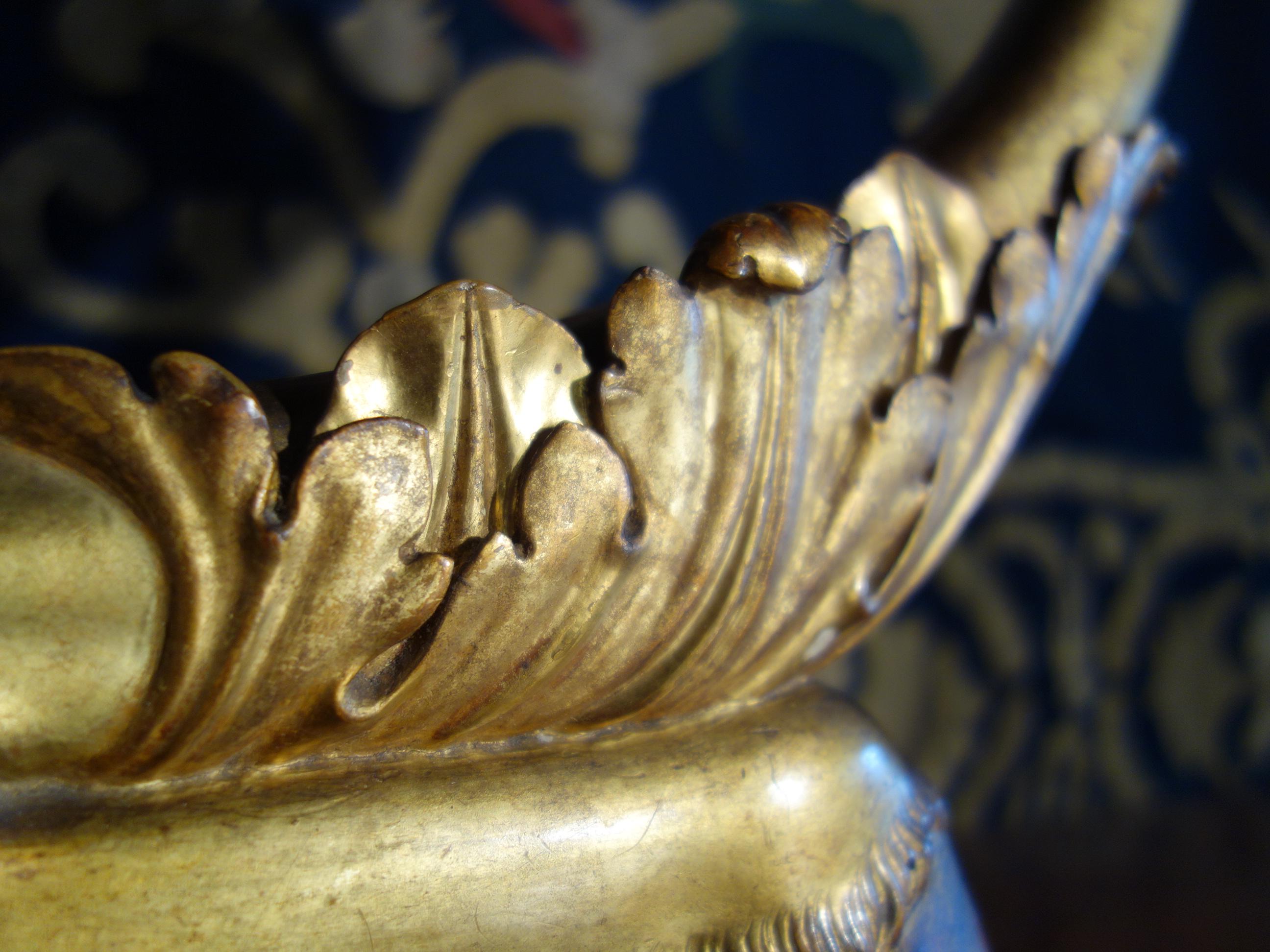 Miroir de table psychédélique Empire italien en noyer avec cygnes dorés et incrustation d'ébène en vente 5