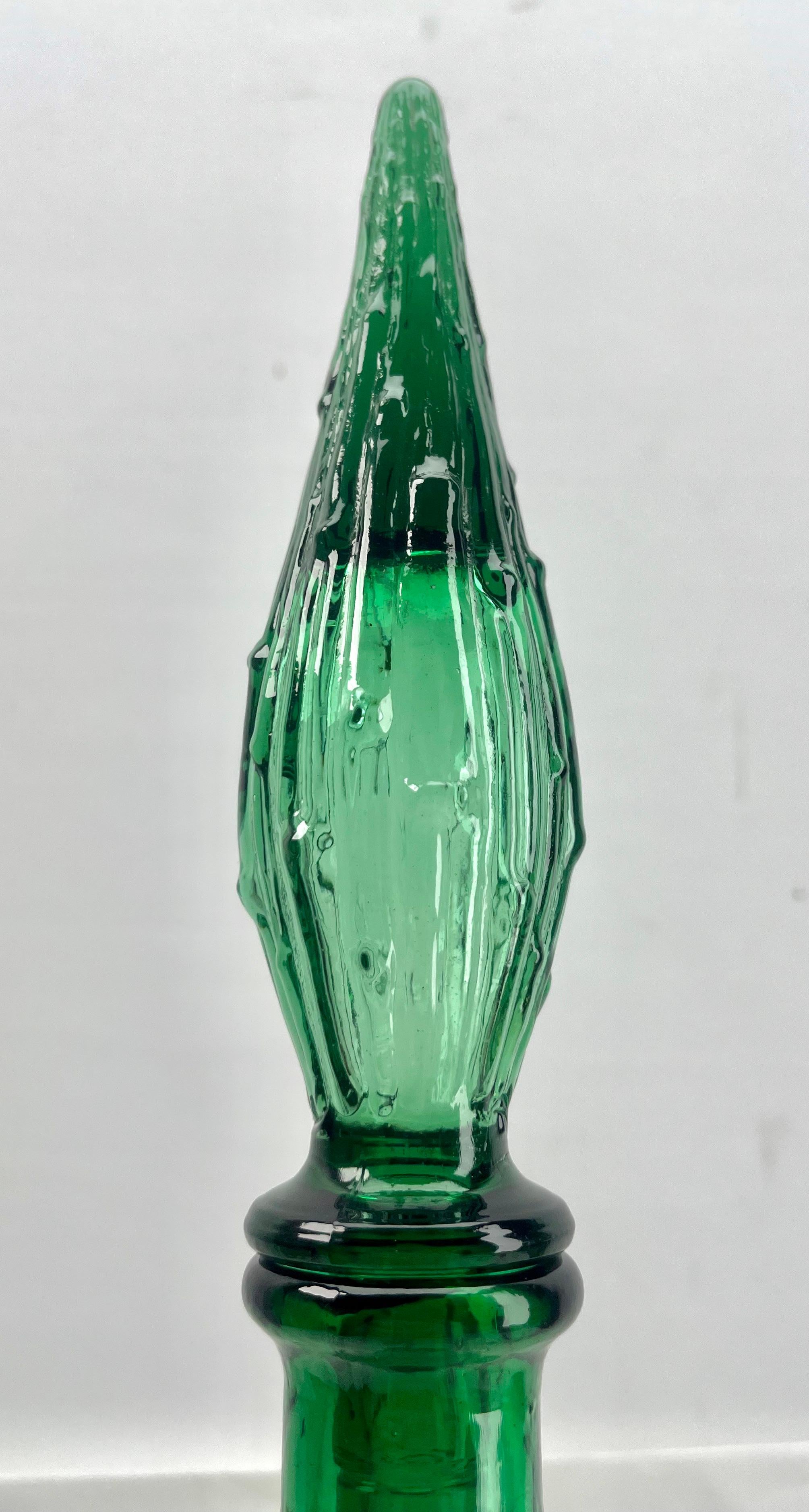 Italian Empoli Geniebottle Green Art Glass from the Mid-20th Century In Good Condition For Sale In Verviers, BE