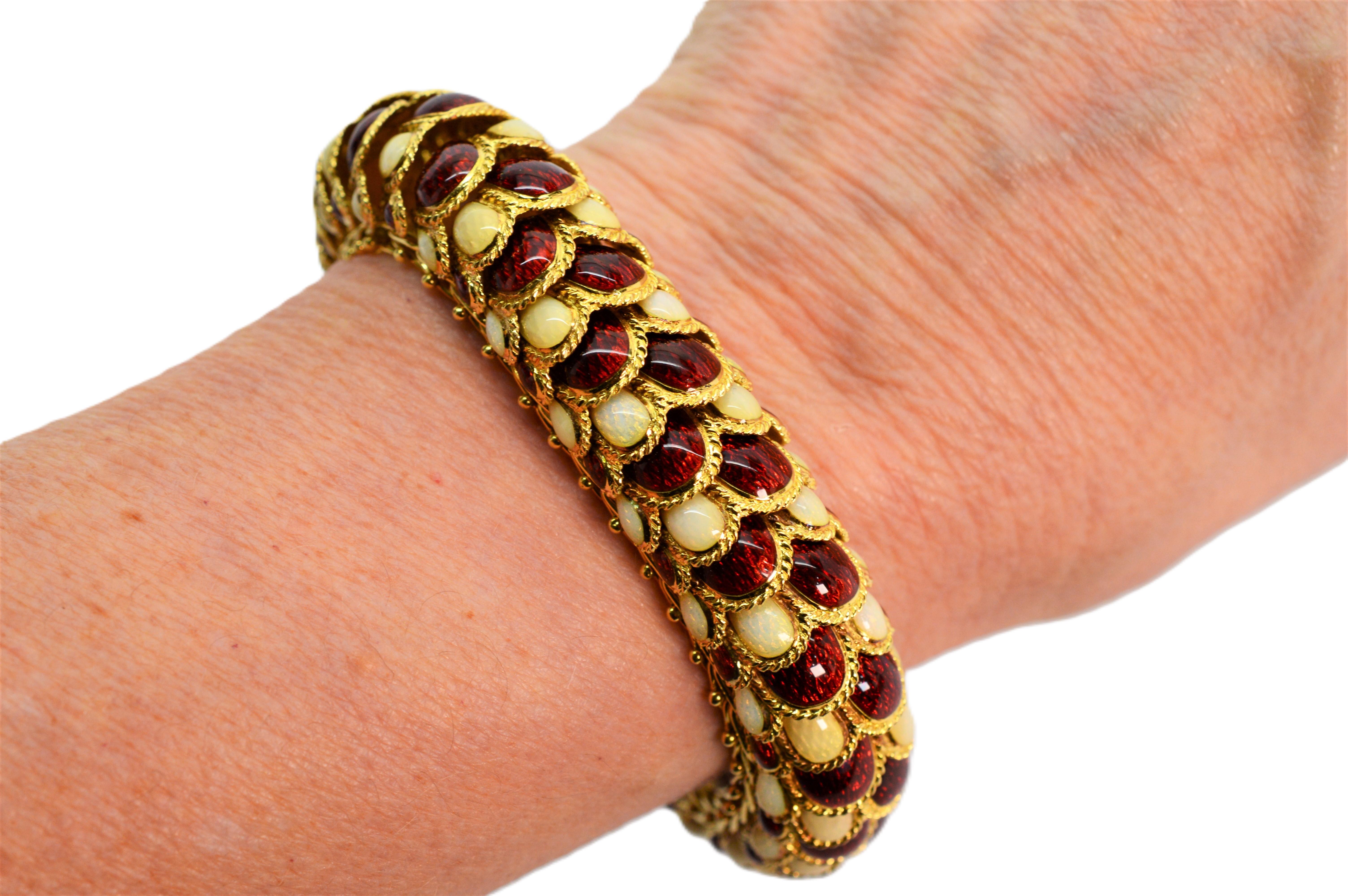 Bracelet serpent italien en or jaune 18 carats et émail en vente 8