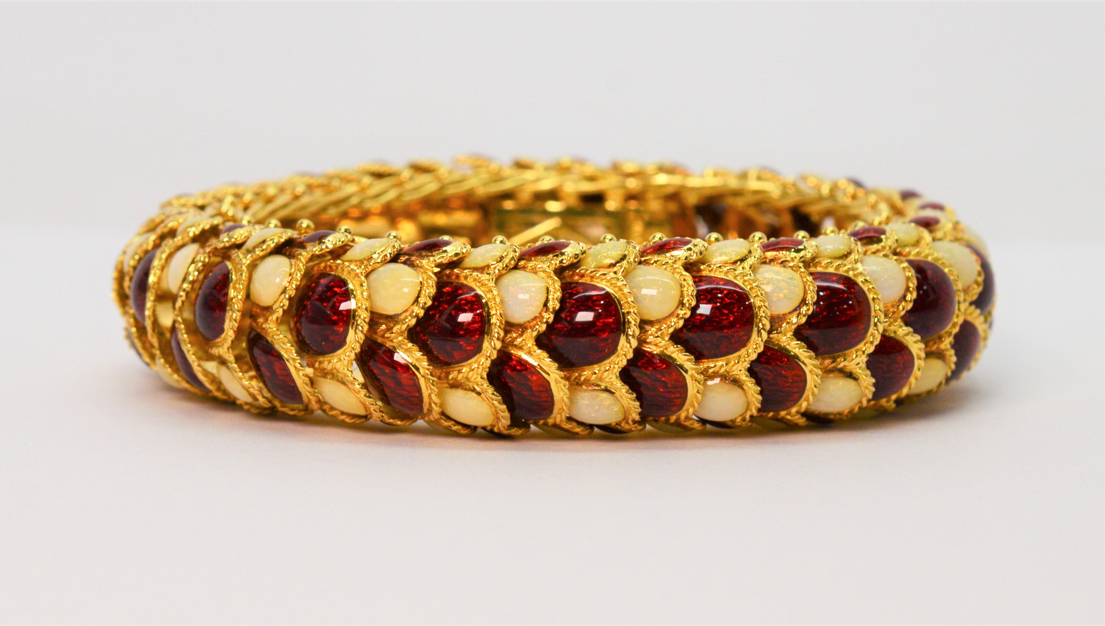 Italian Enamel 18 Karat Yellow Gold Statement Snake Bracelet In Excellent Condition For Sale In Mount Kisco, NY