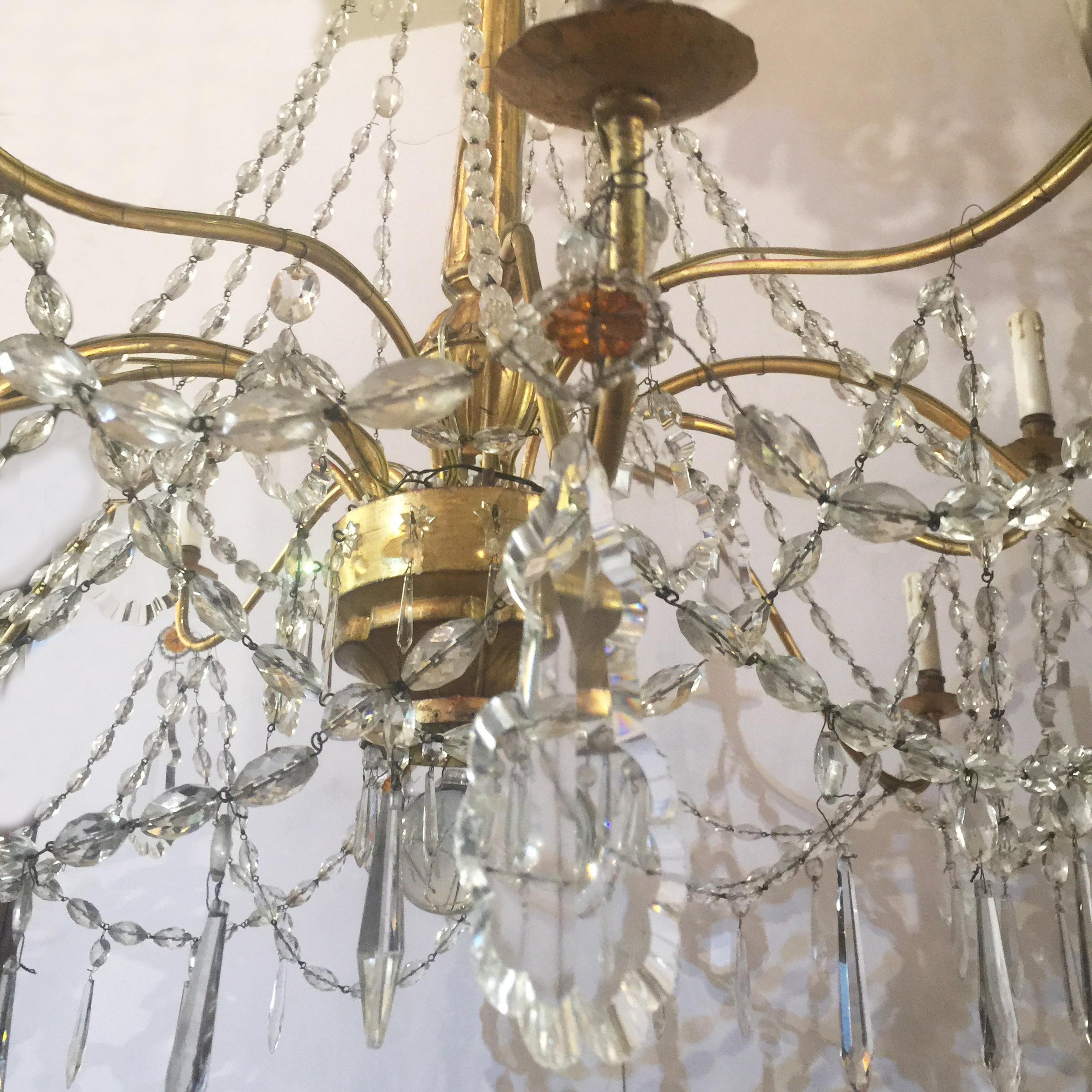 Carved Italian End 18th Century Chandelier Gilded Wood and Crystal Twelve Lights