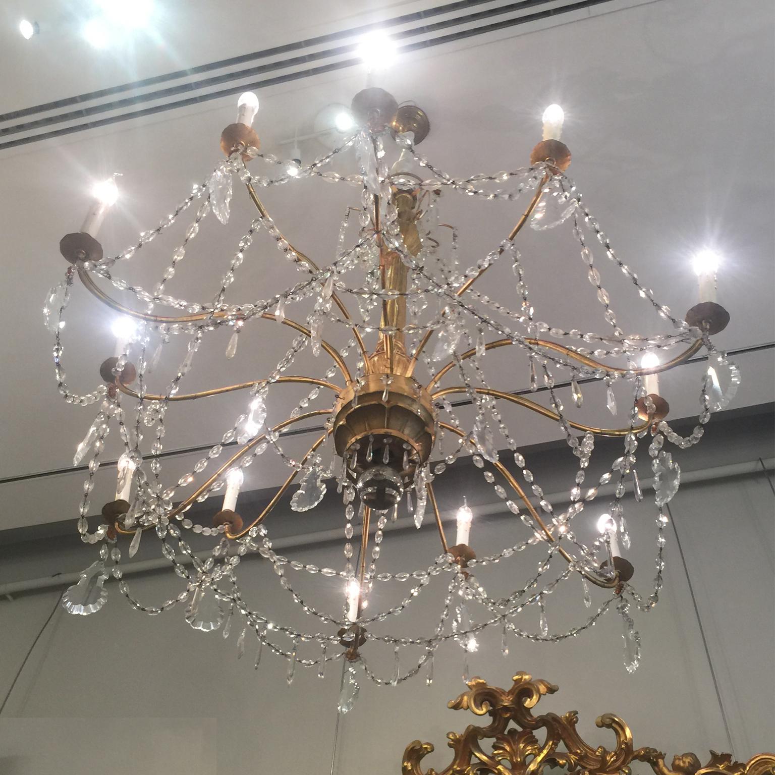 Italian End 18th Century Crystal Chandelier Gilded Wood and Crystal 12 Lights 4