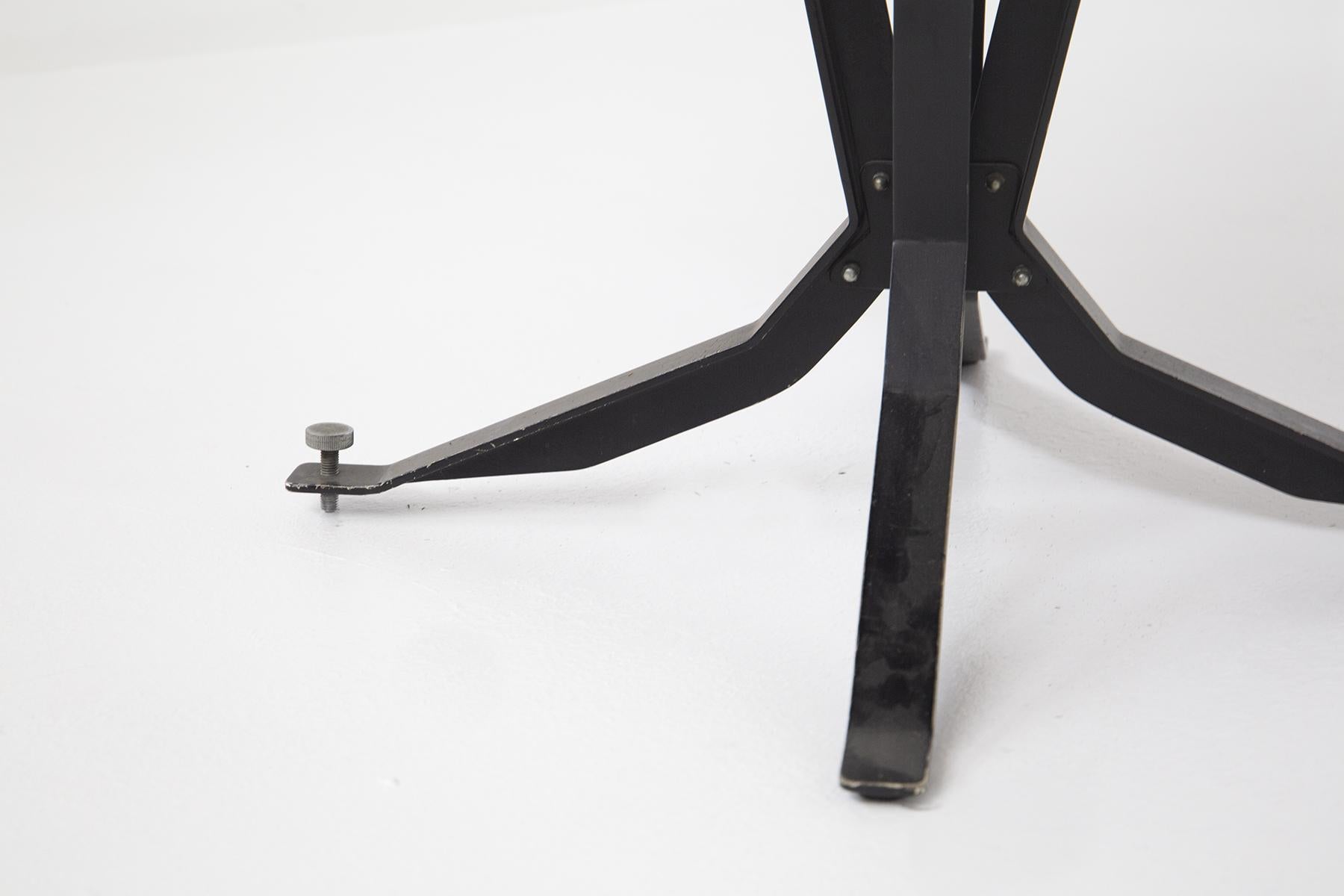 Italian End Table by Ignazio Gardella in Iron and Wood In Good Condition For Sale In Milano, IT