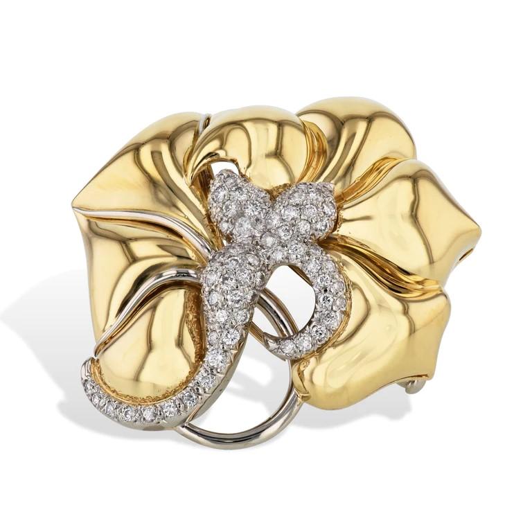 Broche italienne de succession en or jaune pavé de diamants Excellent état - En vente à Miami, FL