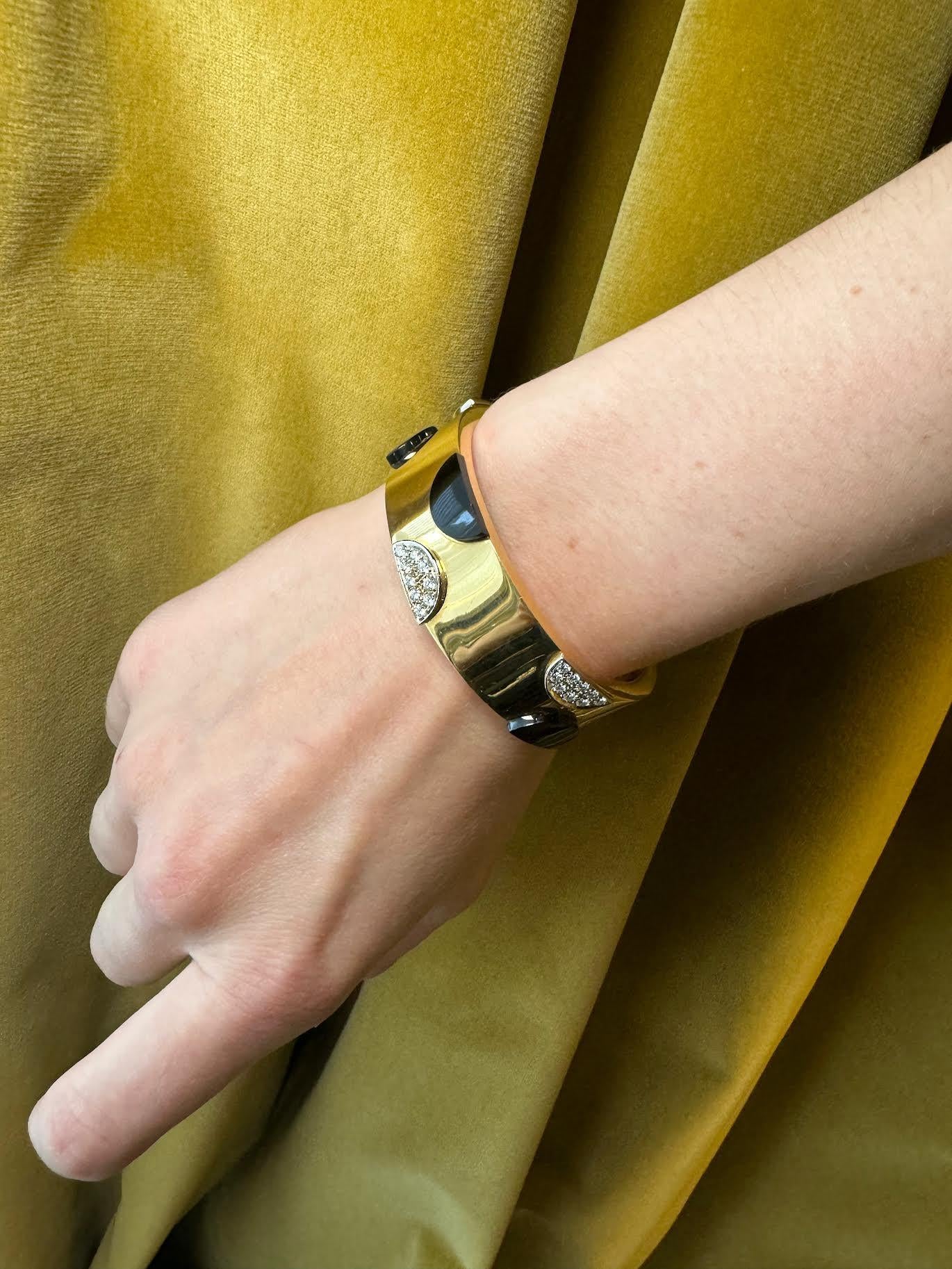 Italian Estate Gold Cuff Bracelet with Half-Moon Onyx and Diamond Plaques In Good Condition For Sale In New York, NY