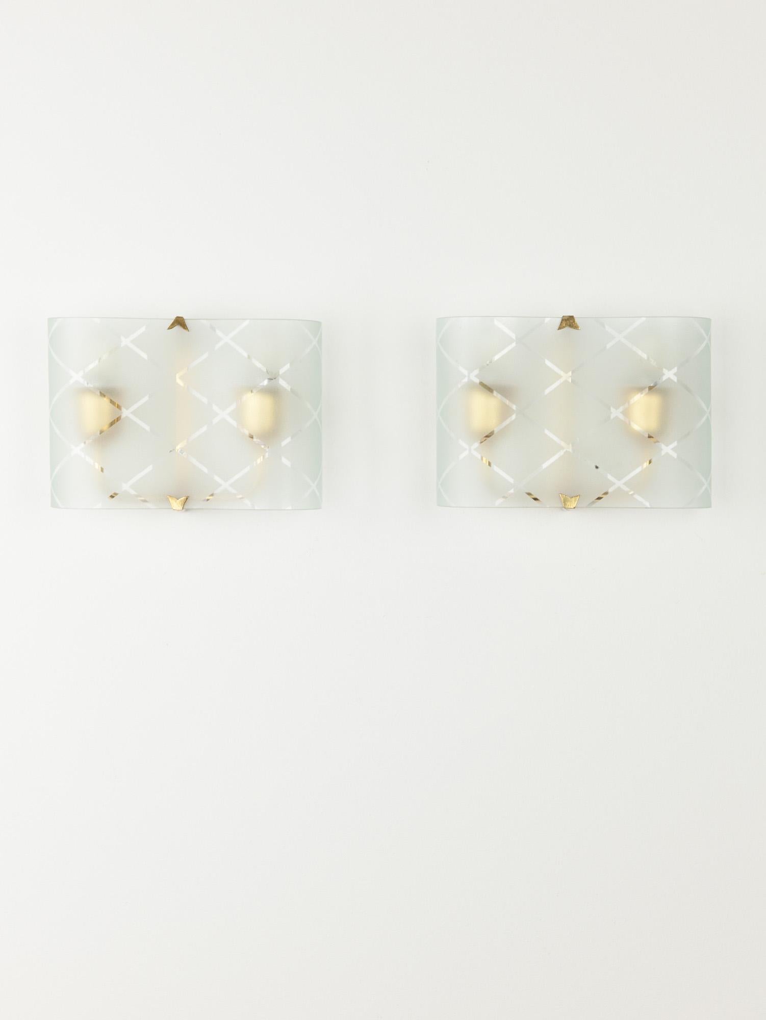 Italian Etched Glass & Brass Rectangular Wall Lights, 1950s  For Sale 9