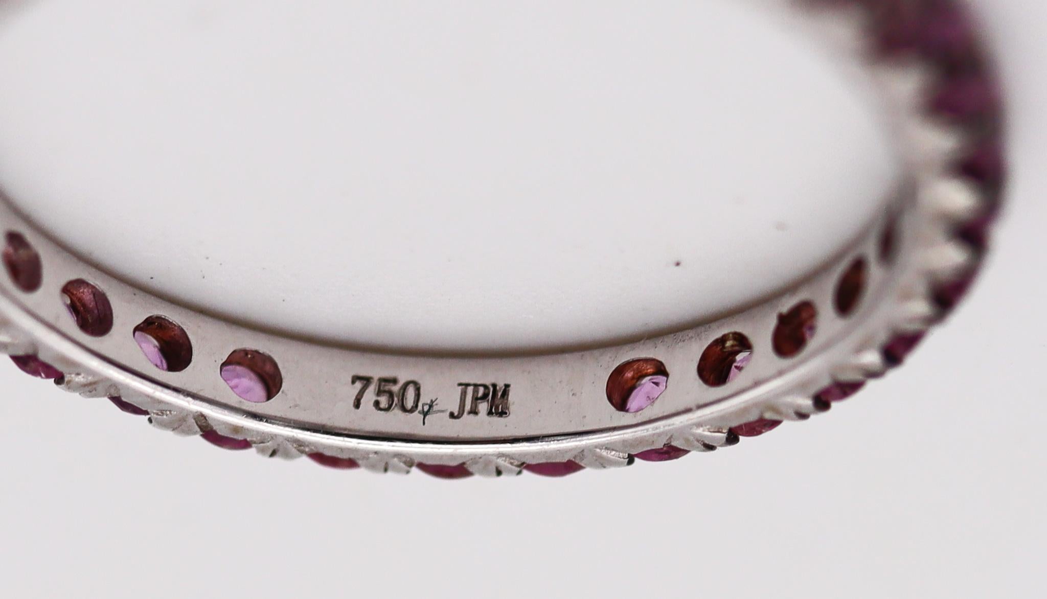 Italienischer Eternity-Ring aus 18 Karat Weißgold mit 1,20 Karat rosa Saphiren (Brillantschliff) im Angebot