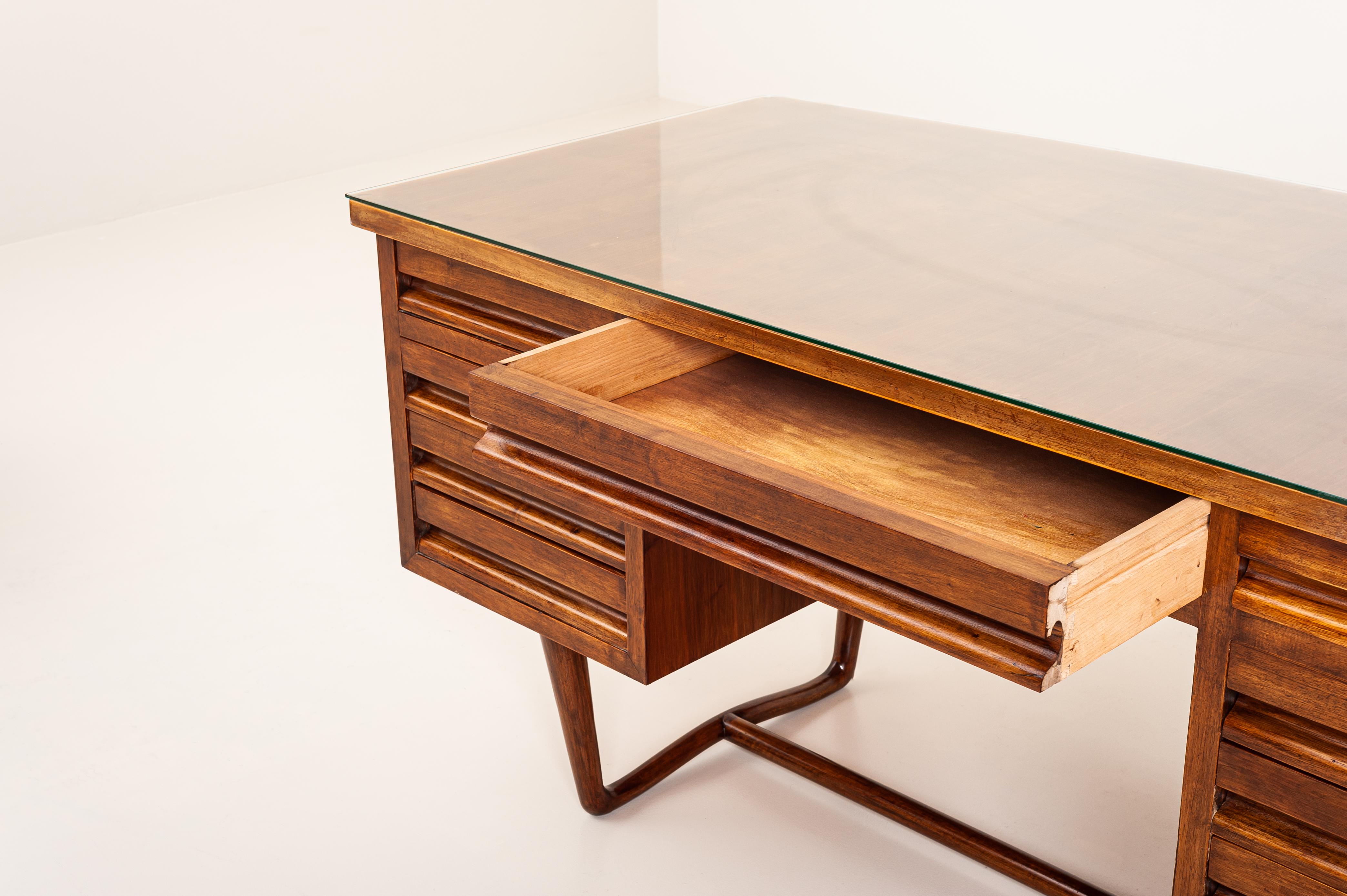 Italian Executive Grissinato Desk Made in Walnut with Carved Legs and Glass Top 5