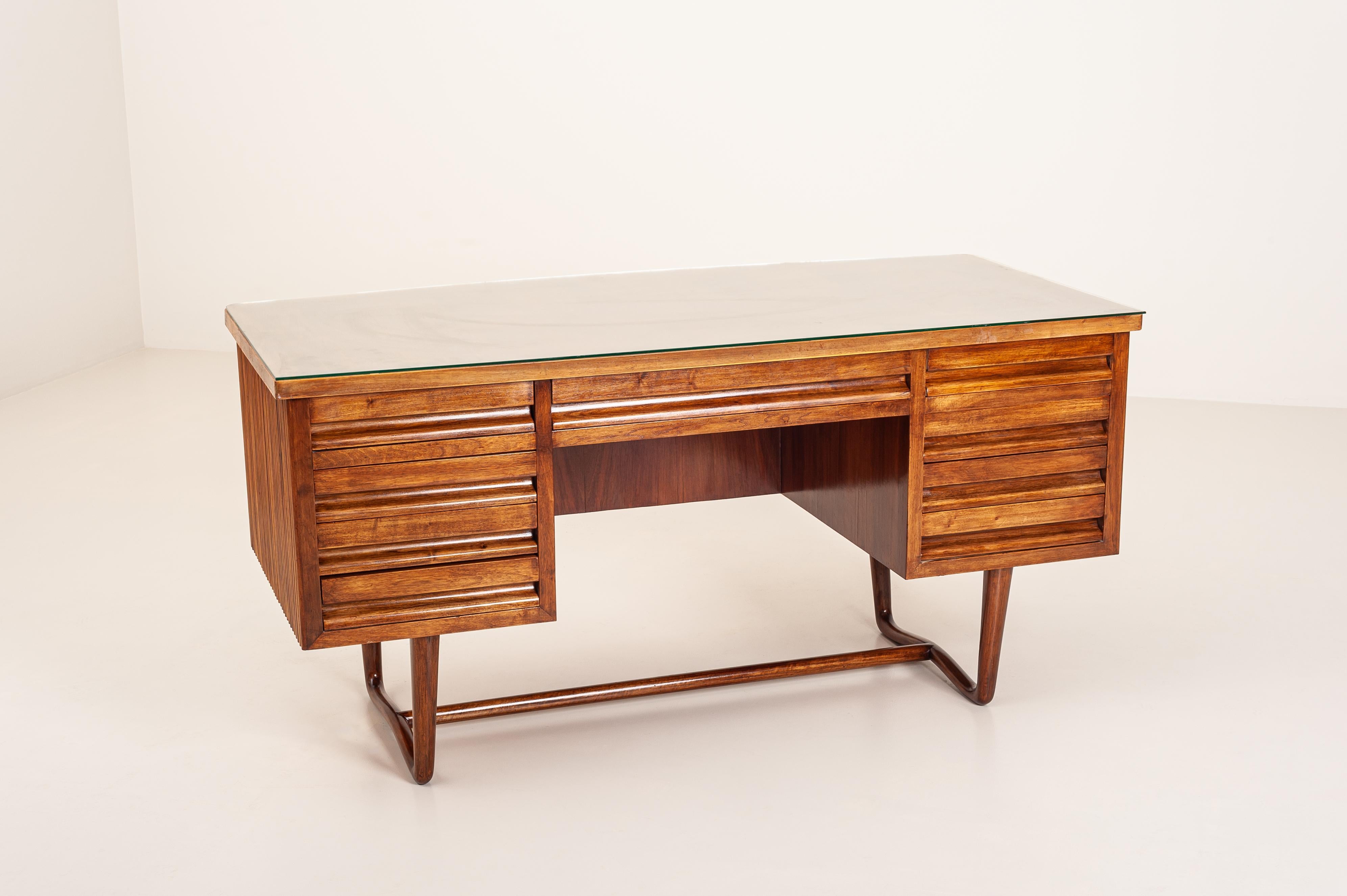 Italian Executive Grissinato Desk Made in Walnut with Carved Legs and Glass Top 4