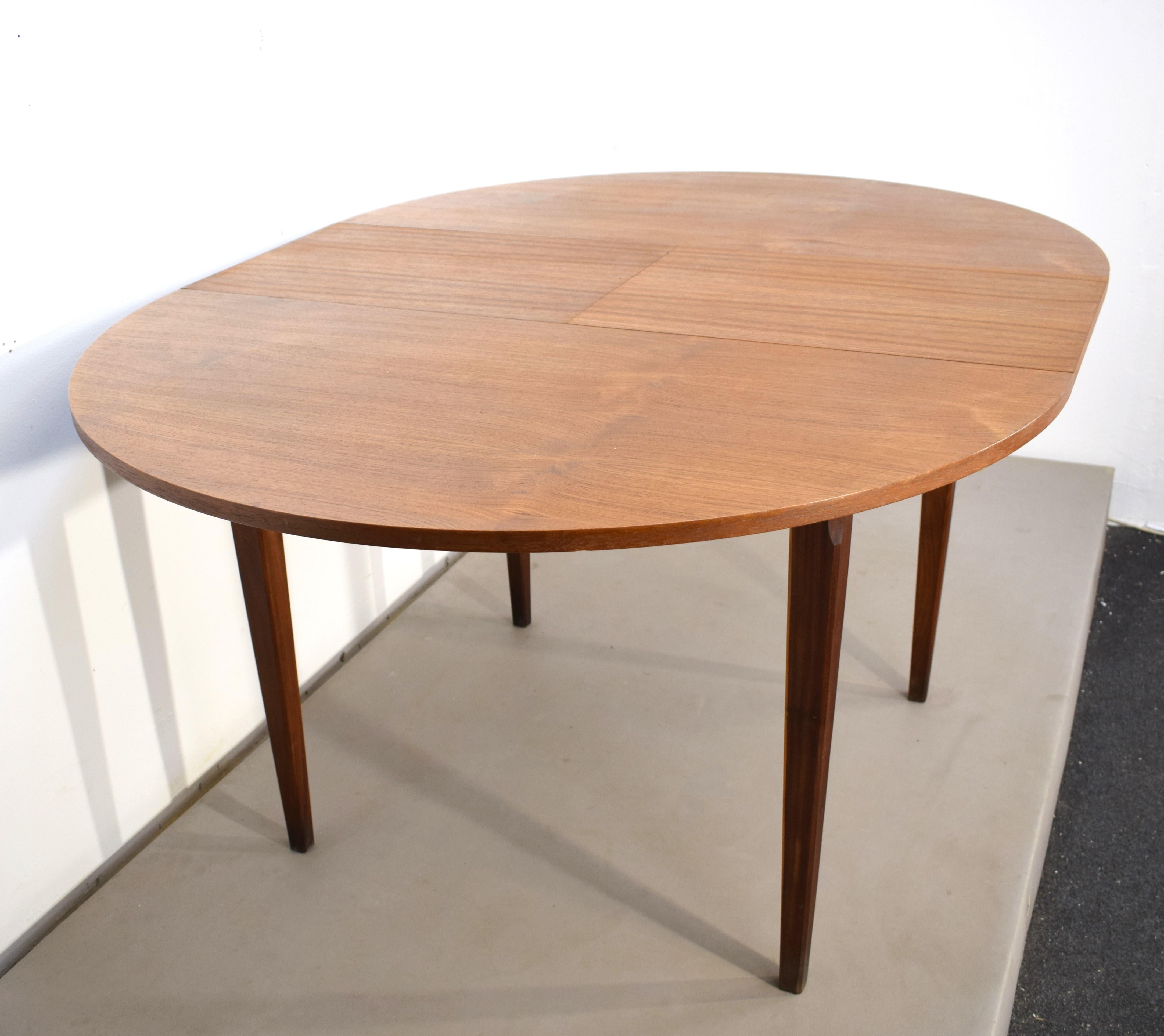 Italian extendable table, 1970s For Sale 6