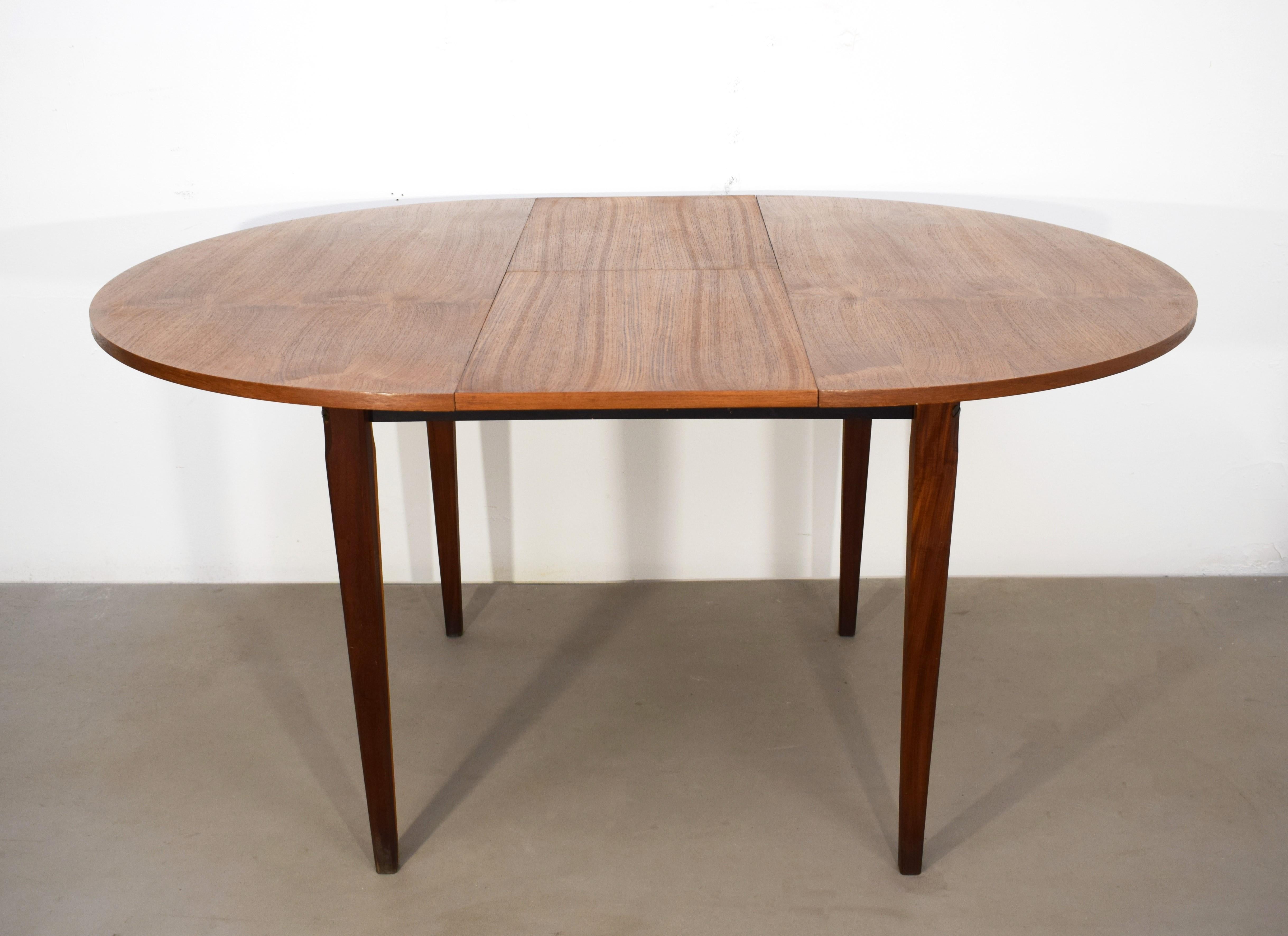 Italian extendable table, 1970s For Sale 3