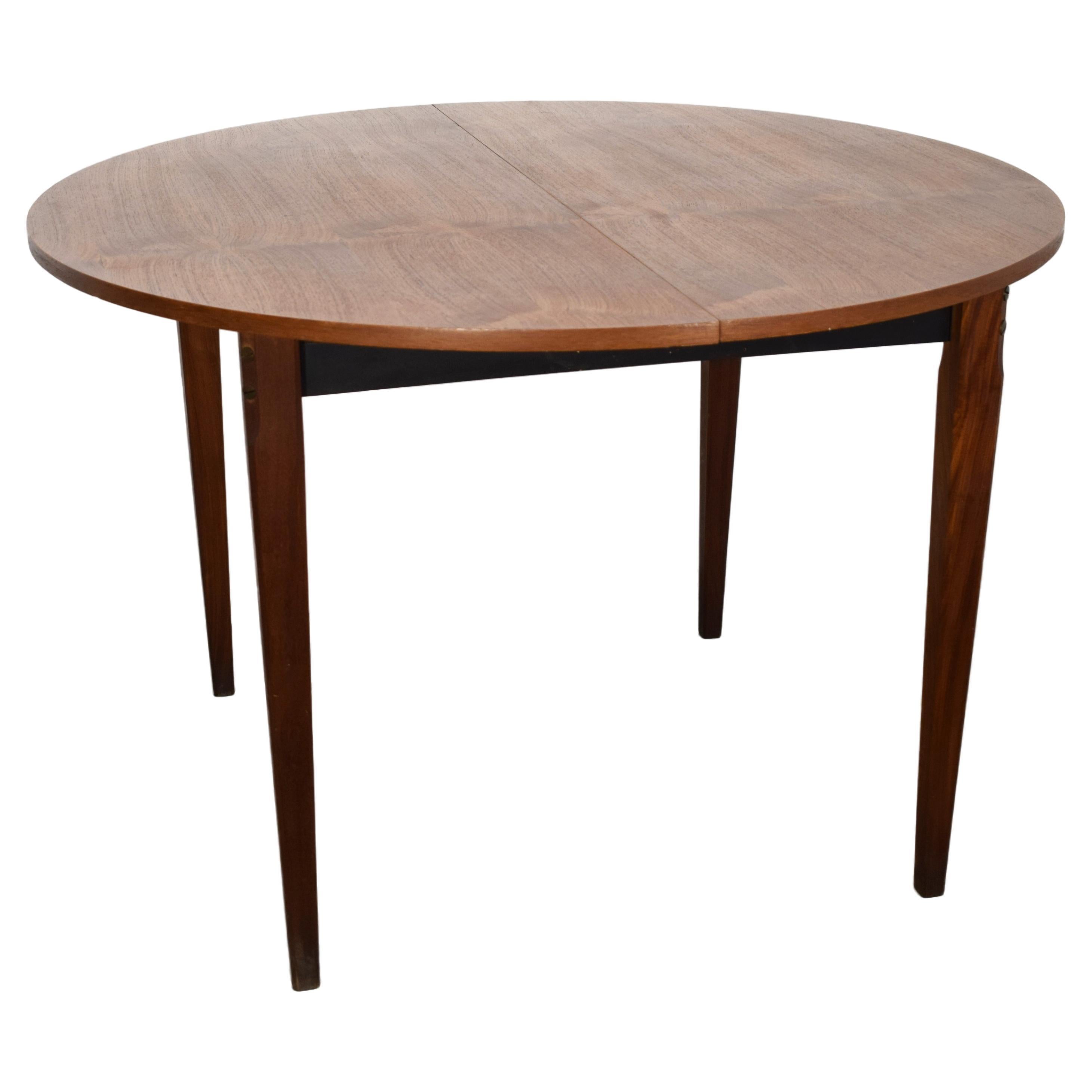 Italian extendable table, 1970s For Sale