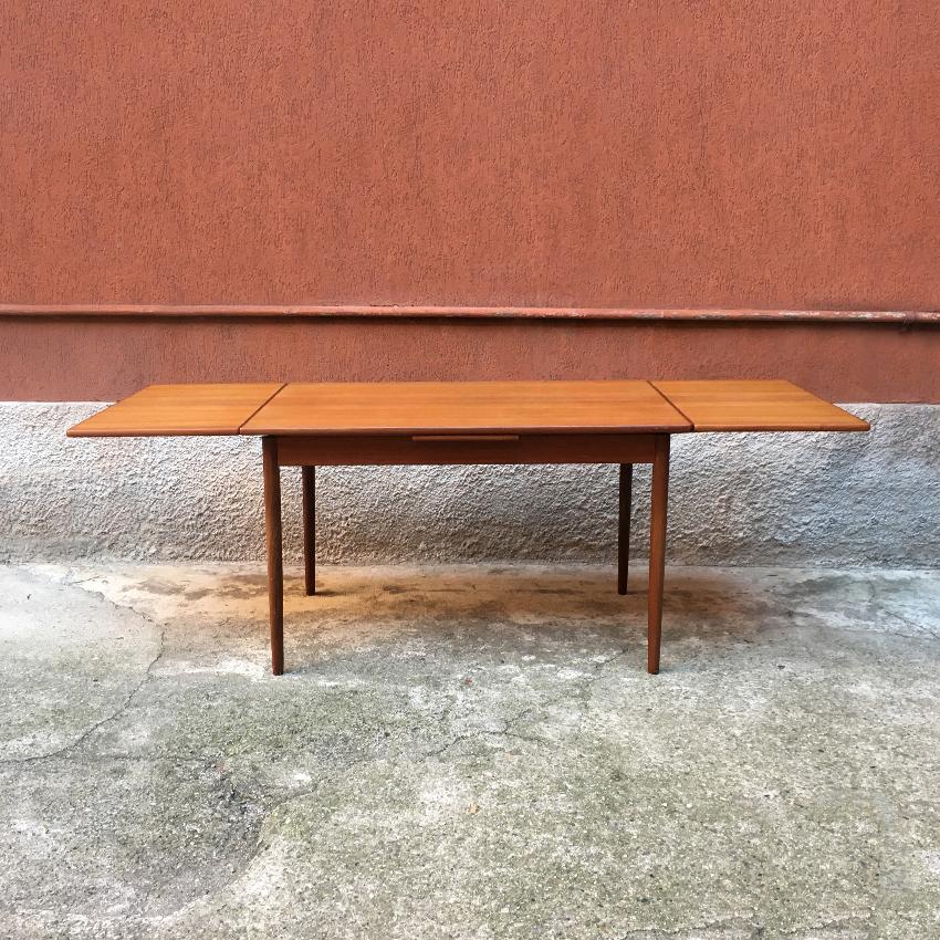 Italian Extendable Teak Dining Table, 1960 In Good Condition In MIlano, IT