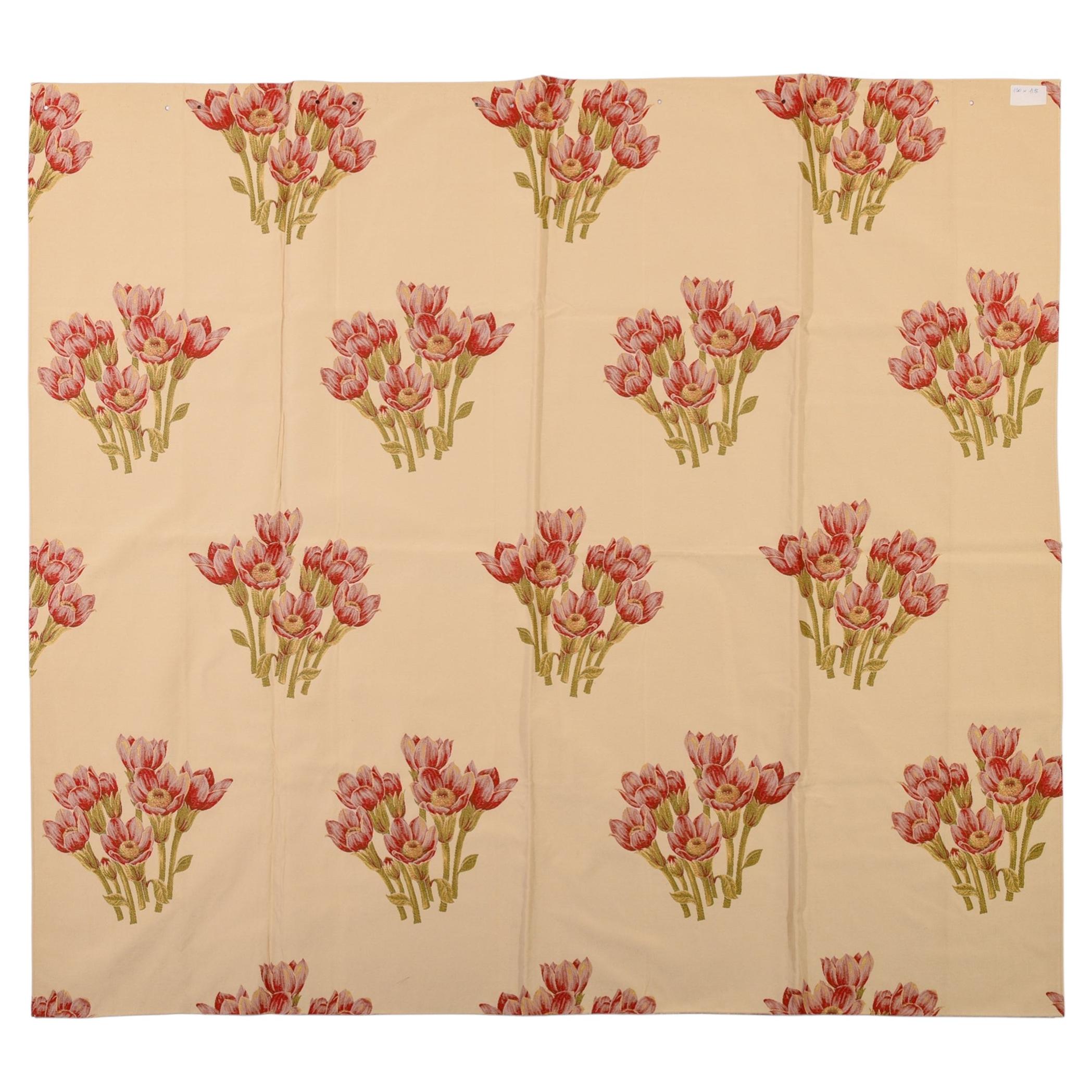 Élégant tissu « Broccatello » à motifs floraux rouges, de style Beaux-Arts, France