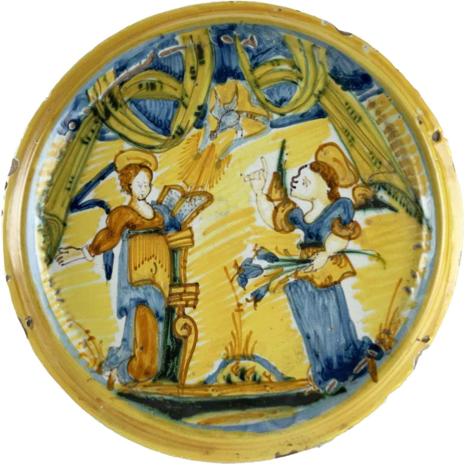 Italian Faience 18th Century Majolica Riser with Annunciation In Good Condition For Sale In Milan, IT
